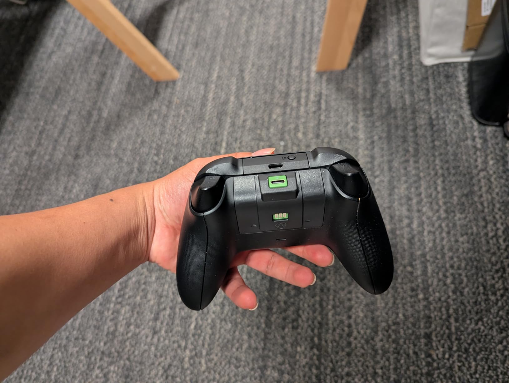 PowerA Play & Charge Kit for Xbox Series X|S and Xbox One - Green customer photo 2
