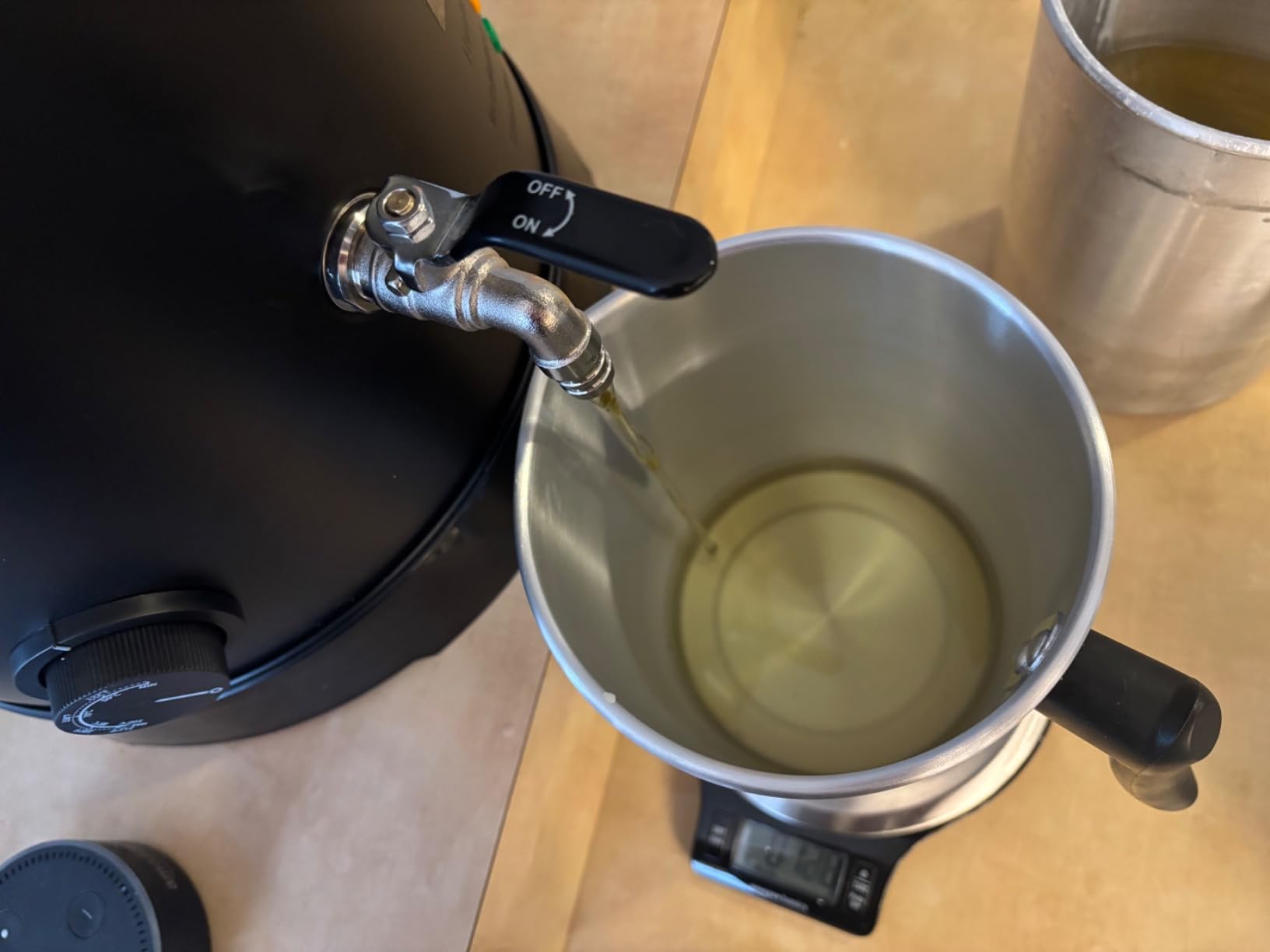 TOAUTO Commercial Wax Melter for Candle Making 15Qts Large Electric Wax Melting Pot with Temperature Control & Quick Pour Spout customer photo 1