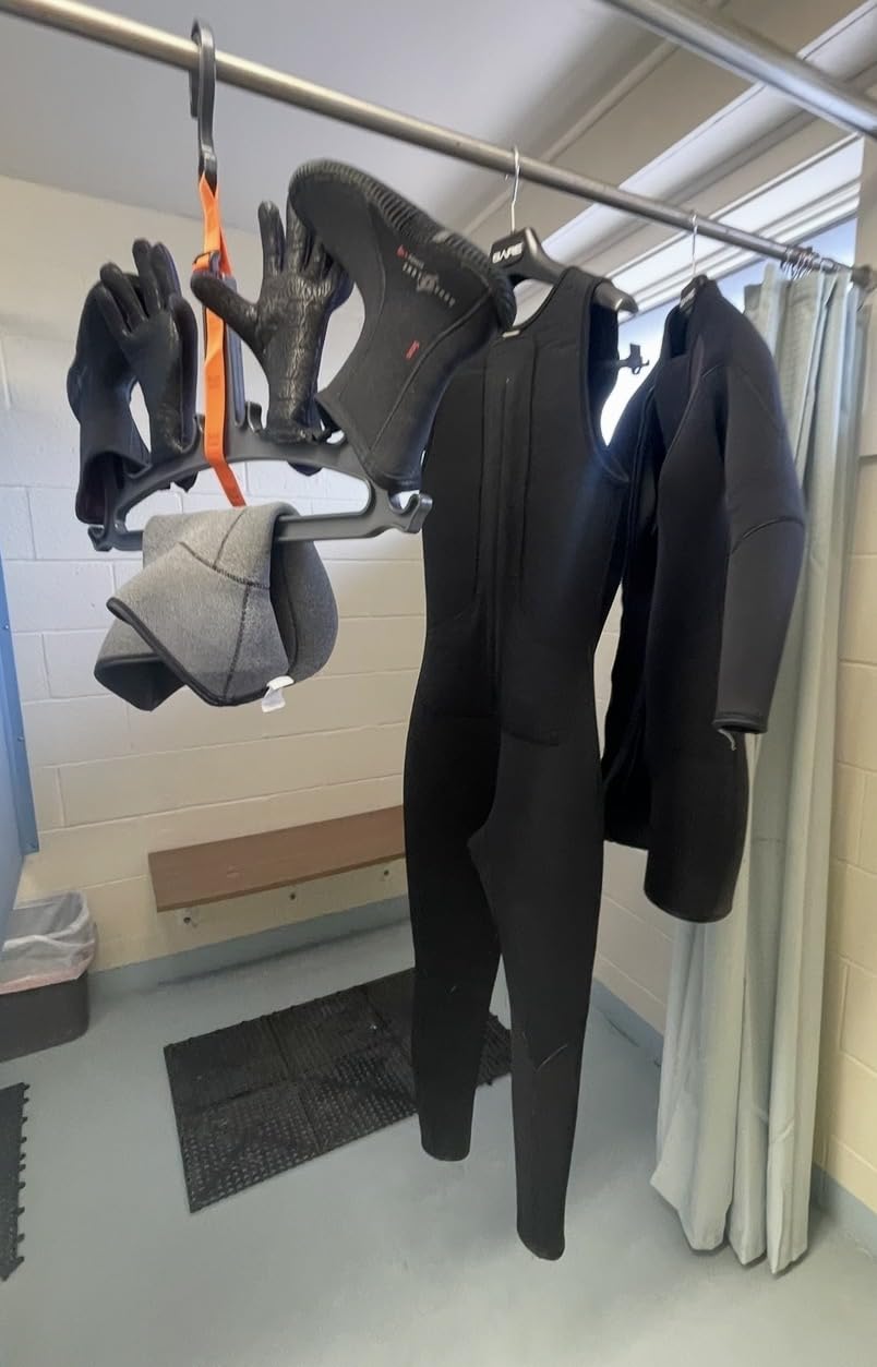 Wetsuit Hanger by C-Monsta | Quick Drying | Heavy Duty | Effective & Versatile | Wetsuit Hanger for Wetsuit, Gloves and Boots (V2 Grey) customer photo 1