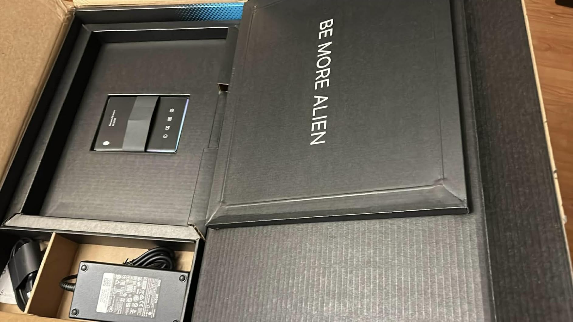 Dell 16 Aurora Gaming Laptop AC16250-16 WQXGA 120Hz Display, Intel Core 7-240H Processor, 16GB DDR5 RAM, 1TB SSD, NVIDIA GeForce RTX 5050 8GB Graphics, Windows 11 Home, Onsite Service - Blue customer photo 2