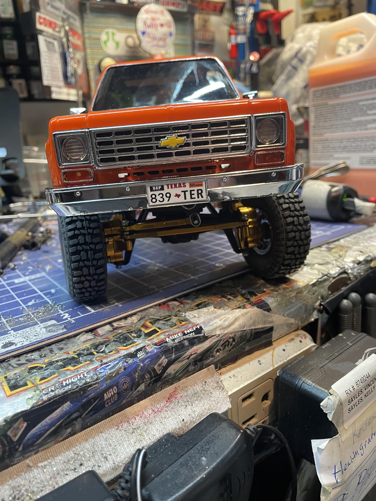 BEEZRC FMS 1/24 FCX24S Chevy K5 Blazer S RC Crawler, Officially Licensed RC Rock Crawler, RC Pickup Truck SUV, 4WD 2.4GHz Hobby RC Model, 8km/h Mini Car, Off-Road Remote Control Car for Adults (Black) customer photo 2