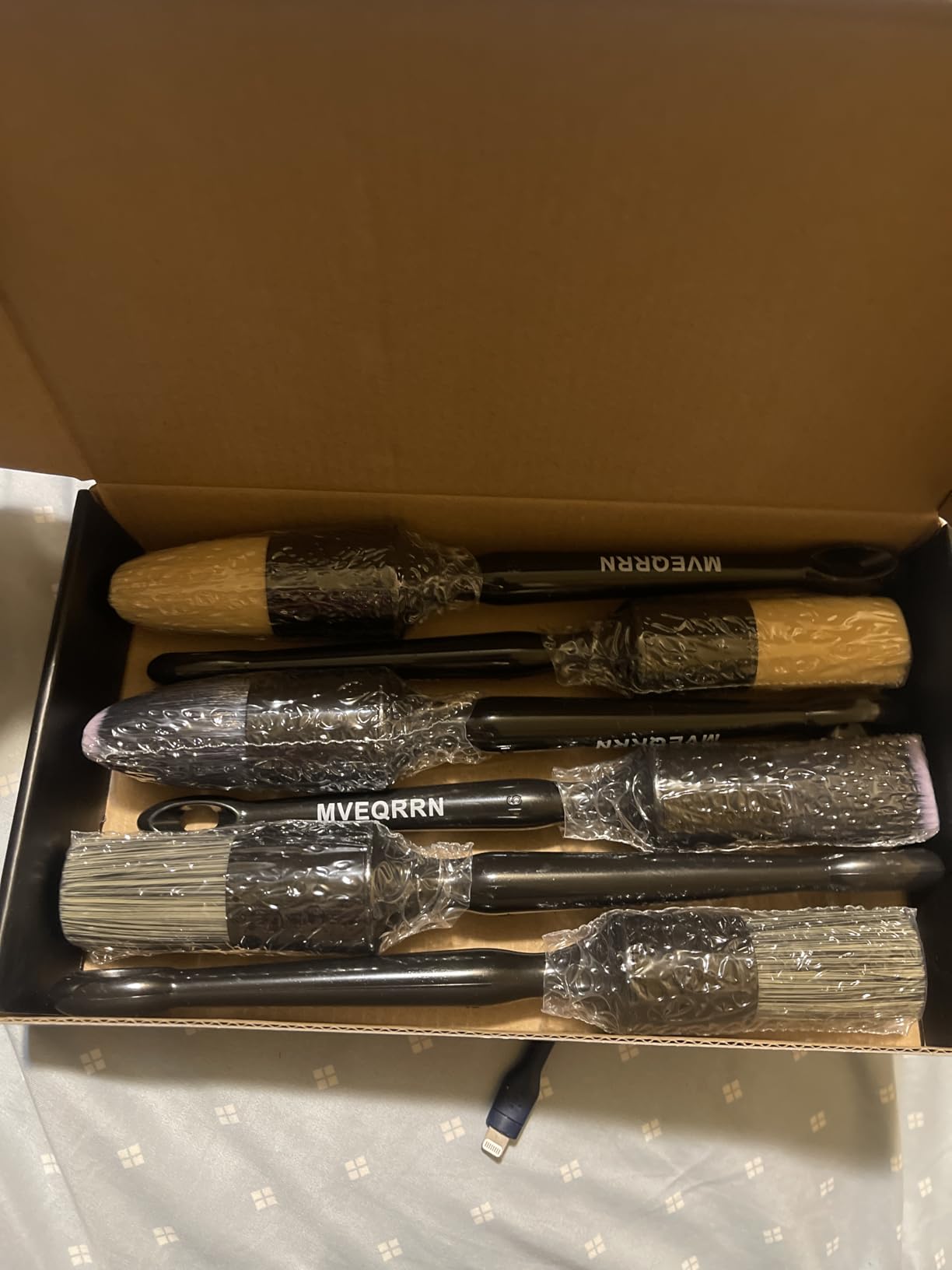 MVEQRRN 6pcs Car Detailing Brush Set-2pcs Boars Hair Car Detailing Brushes,2pcs Ultra Soft No Scratch Detailing Brush for Air Vent,Leather Seat 2pcs Detail Brushes car Detailing for Interior Exterior customer photo 1