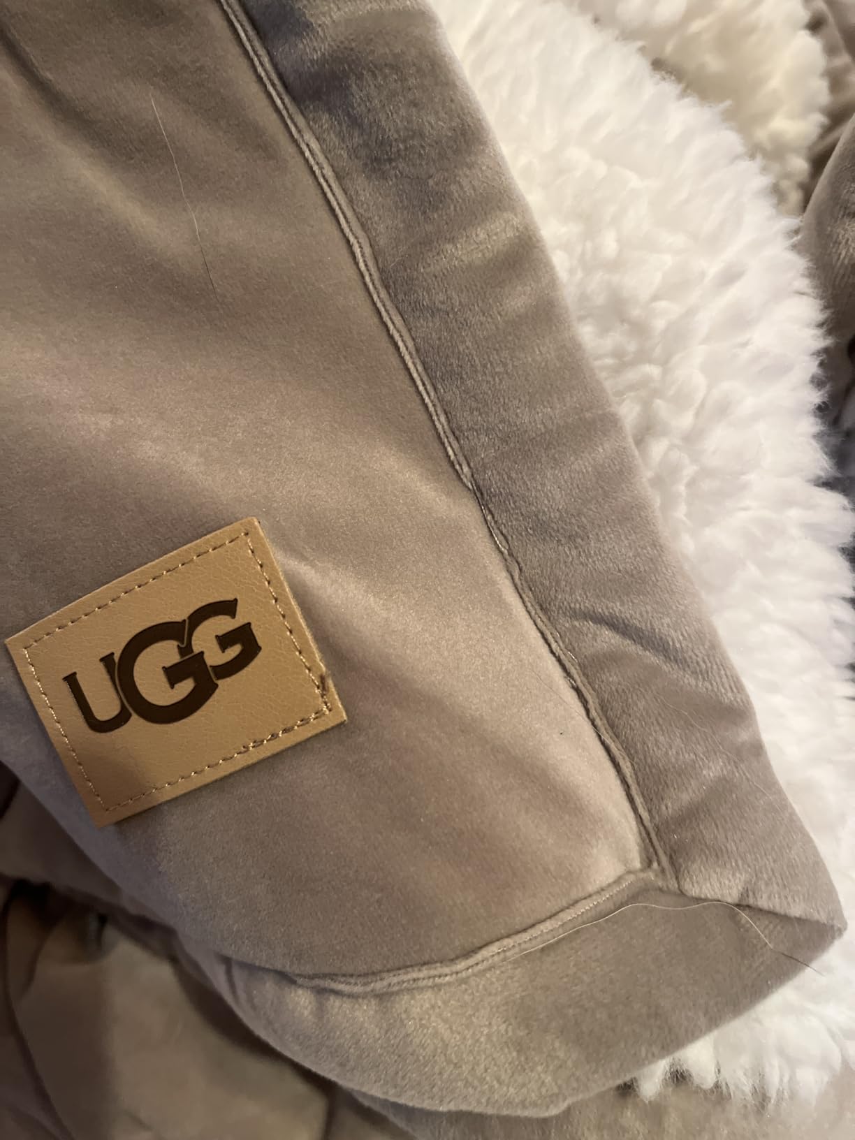 UGG Bliss Throw Blanket Plush Soft Fleece Fluffy Blankets for Bed or Couch Oversized Warm Reversible Machine Washable Medium Weight Home Decor Giftable Throw, 50-inch x 70-inch, Charcoal Grey customer photo 1