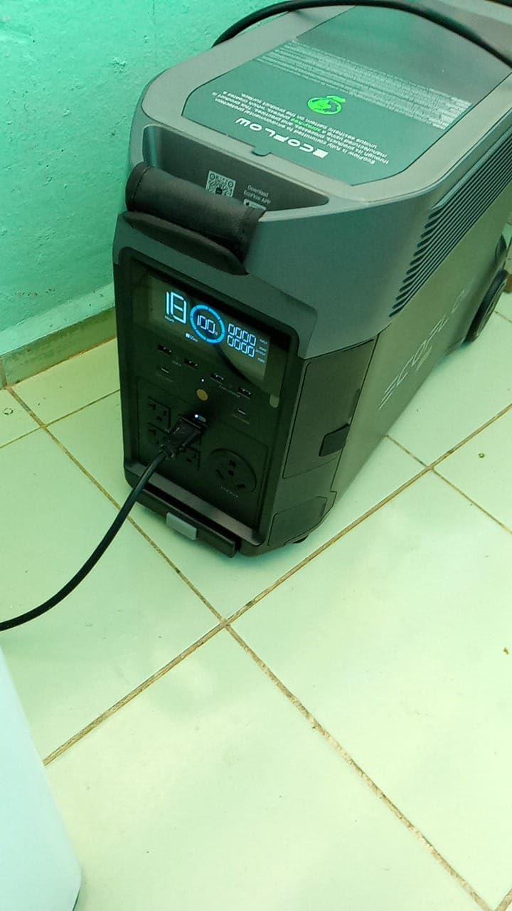 EF ECOFLOW Portable Power Station 3600Wh DELTA Pro, 120V AC Outlets x 5, 3600W, 2.7H Fast Charge, Lifepo4 Power Station, Solar Generator for Home Use, Power Outage, Camping, RV, Emergencies customer photo 1