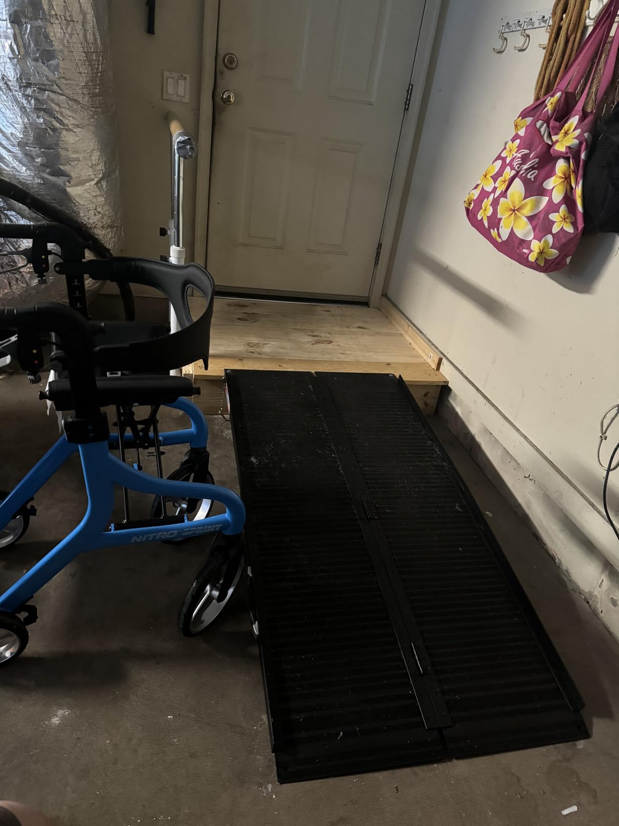 WHALEMOTOR Portable Wheelchair Ramp 5FT, Anti-Slip Aluminum Folding Portable Ramp, Wheelchair Ramps for Home, Weight Capacity Up to 800 LBS, with Transition Plates Above and Below, Loading Dock Plates customer photo 1