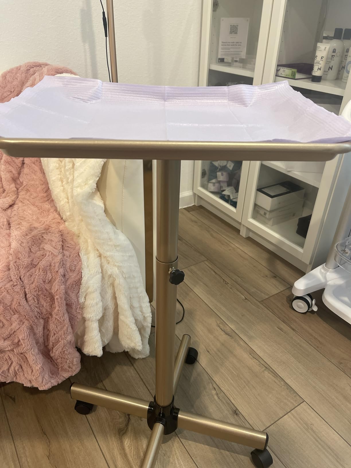 Salon Tray, Champagne Gold Salon Rolling Tray, Salon Service Tray Cart with Adjustable Height customer photo 1