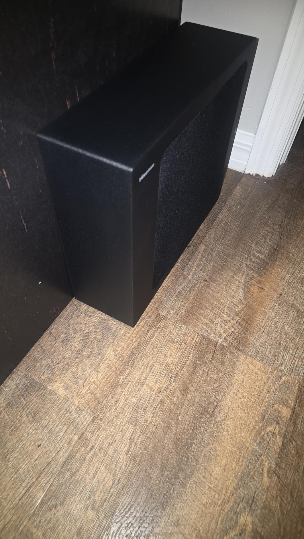 Hisense HS2100 2.1ch Soundbar with Wireless Subwoofer, Dolby Audio, DTS Virtual:X, HDMI ARC, Bluetooth 5.3, Remote Control, 6 EQ Modes customer photo 2