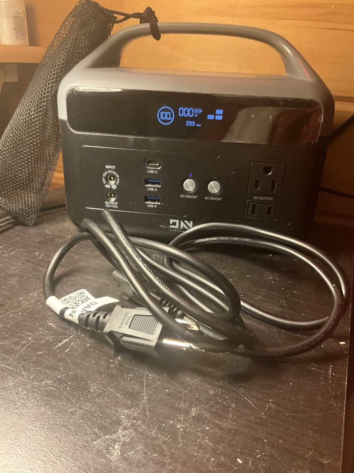 Portable Power Station, 192Wh LiFePO4 Battery Backup Solar Generator with w/2 300W (Peak 600W) AC Outlets, USB-C PD 60W Fast Charge, Power Bank for Camping, Outdoor, Home,Emergency customer photo 2
