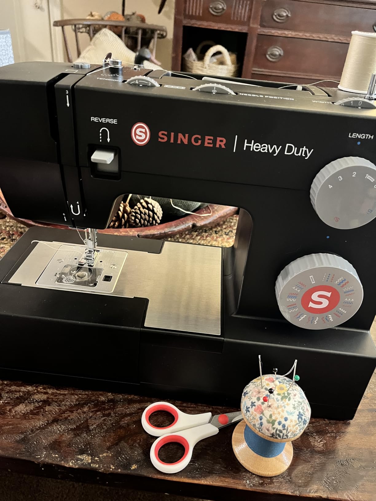 SINGER® Heavy Duty 4432 Black High Speed Sewing Machine with 32 Built-In Stitches, 1100 Stitches/Min customer photo 2