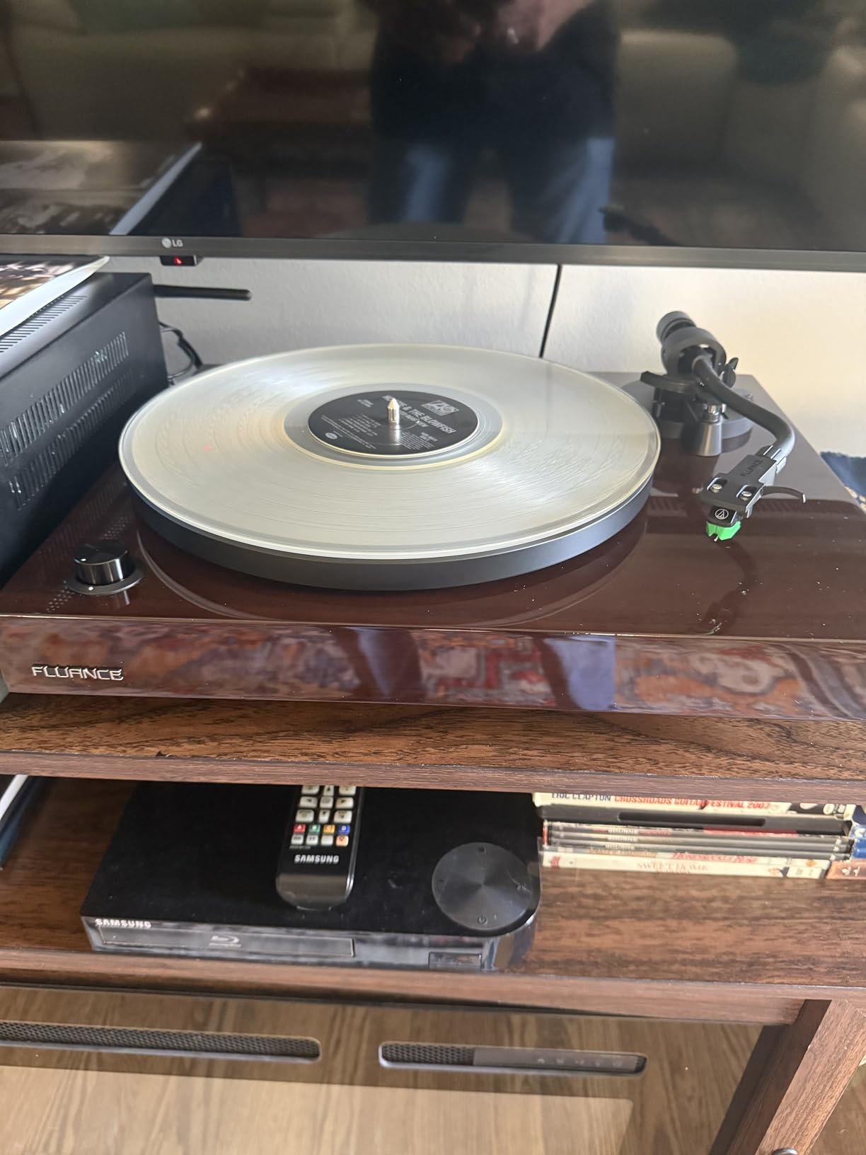 Fluance RT81+ Elite High Fidelity Vinyl Turntable Record Player, Audio Technica VM95E Cartridge, Anti-Resonant Platter, Acrylic Mat, Phono Preamp customer photo 1