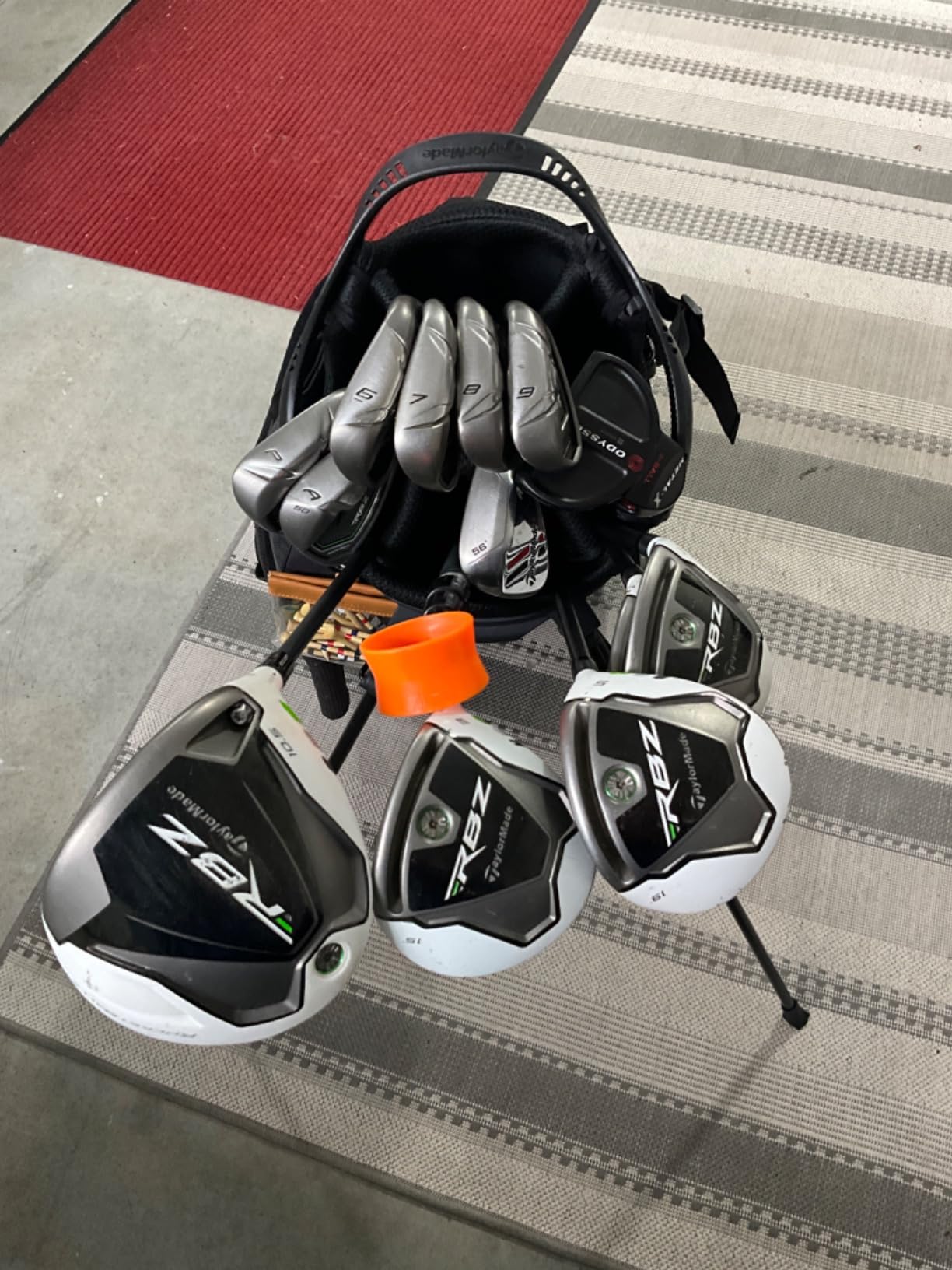 TaylorMade Pro Stand Bag, Lightweight, Ideal for Carrying or Push Cart customer photo 2