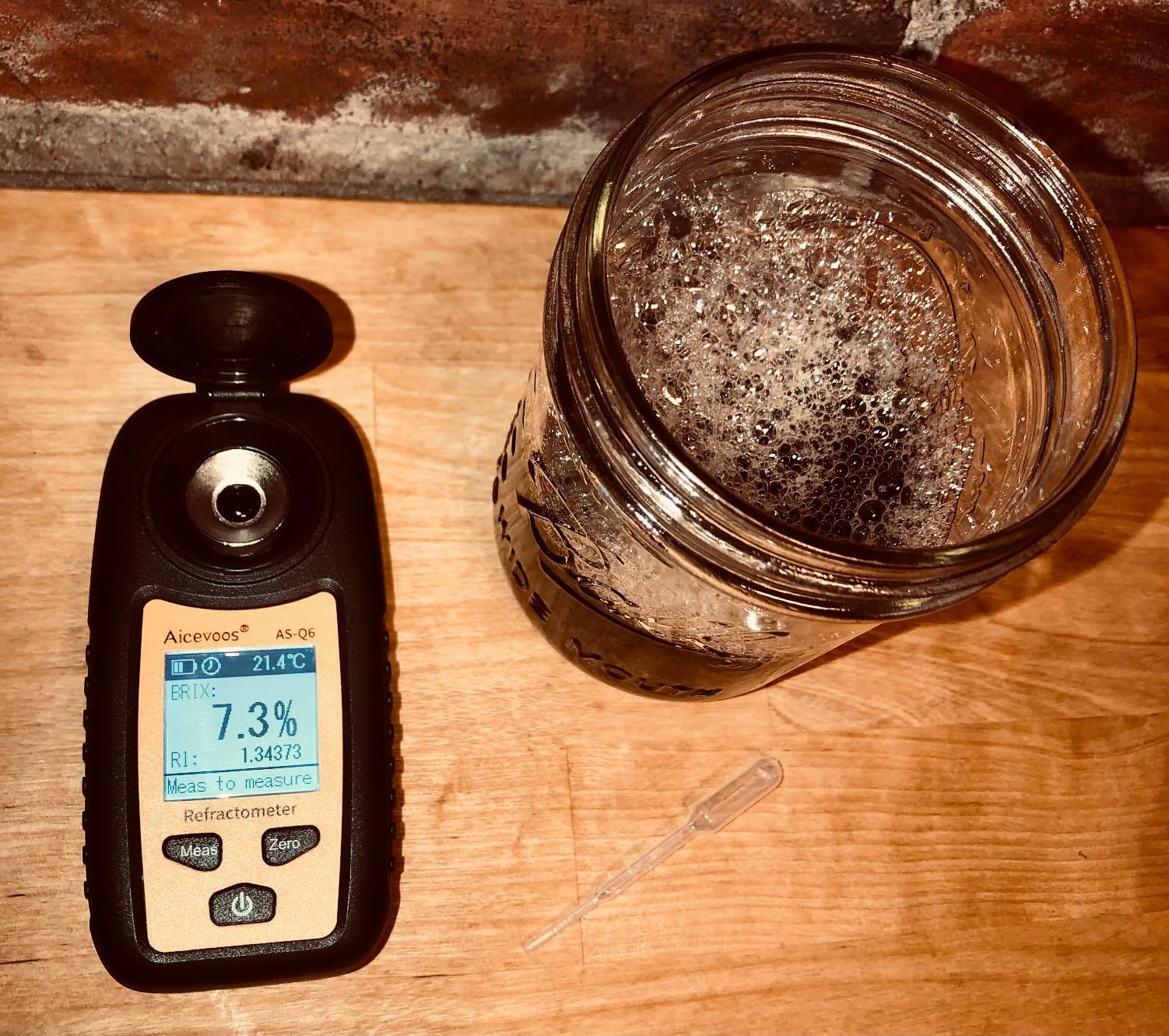 Digital Sugar Brix Refractometer 0-35% with ATC for Fruits, Juices, Coffee customer photo 2