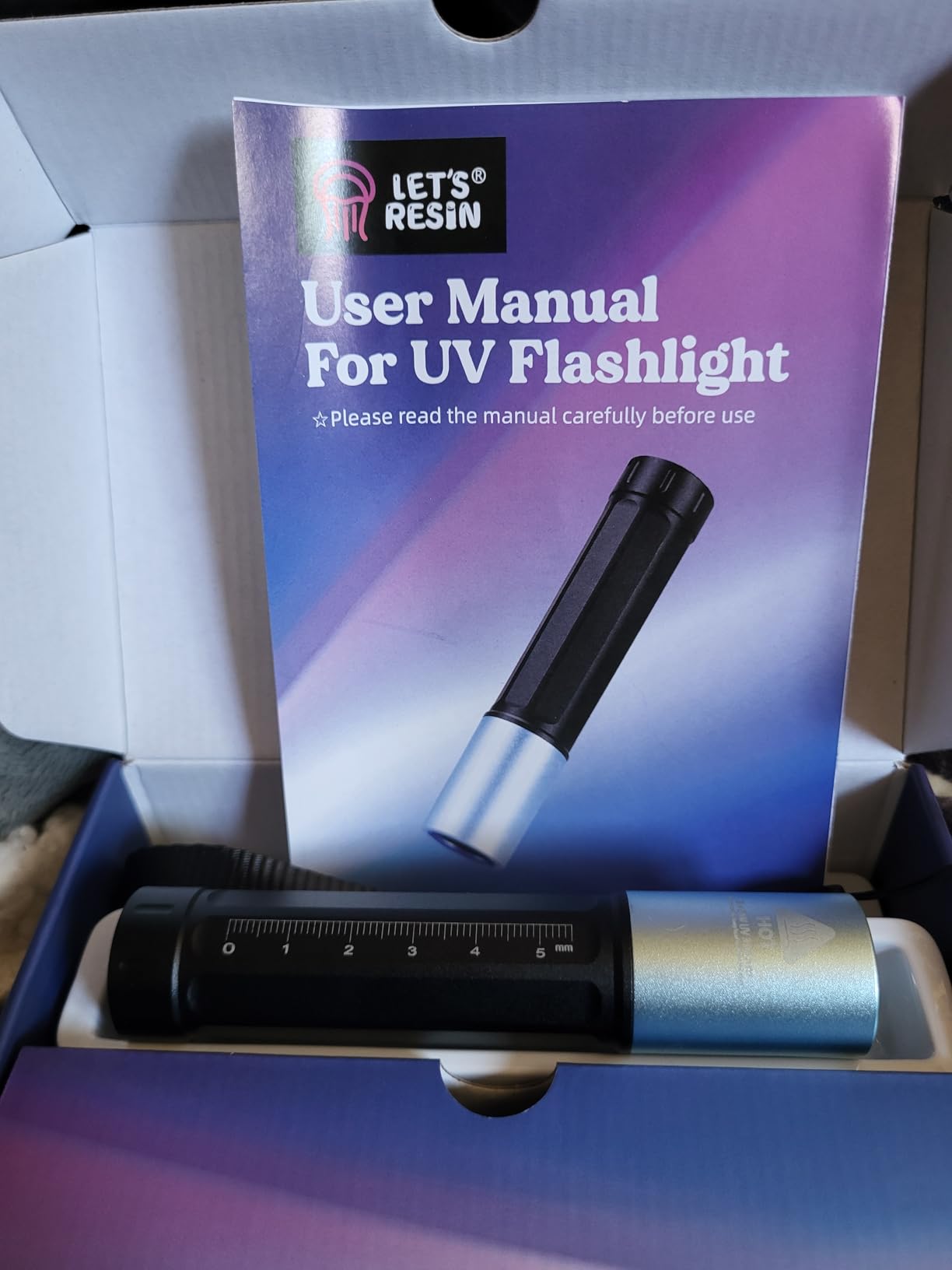 LET'S RESIN UV Light for Resin Curing, Portable Mini 365nm UV Flashlight Black Light, Faster Cure LED Waterproof UV Lamp Rechargeable for Resin Molds, Pet Urine, Dry Stains, Bed Bug customer photo 2