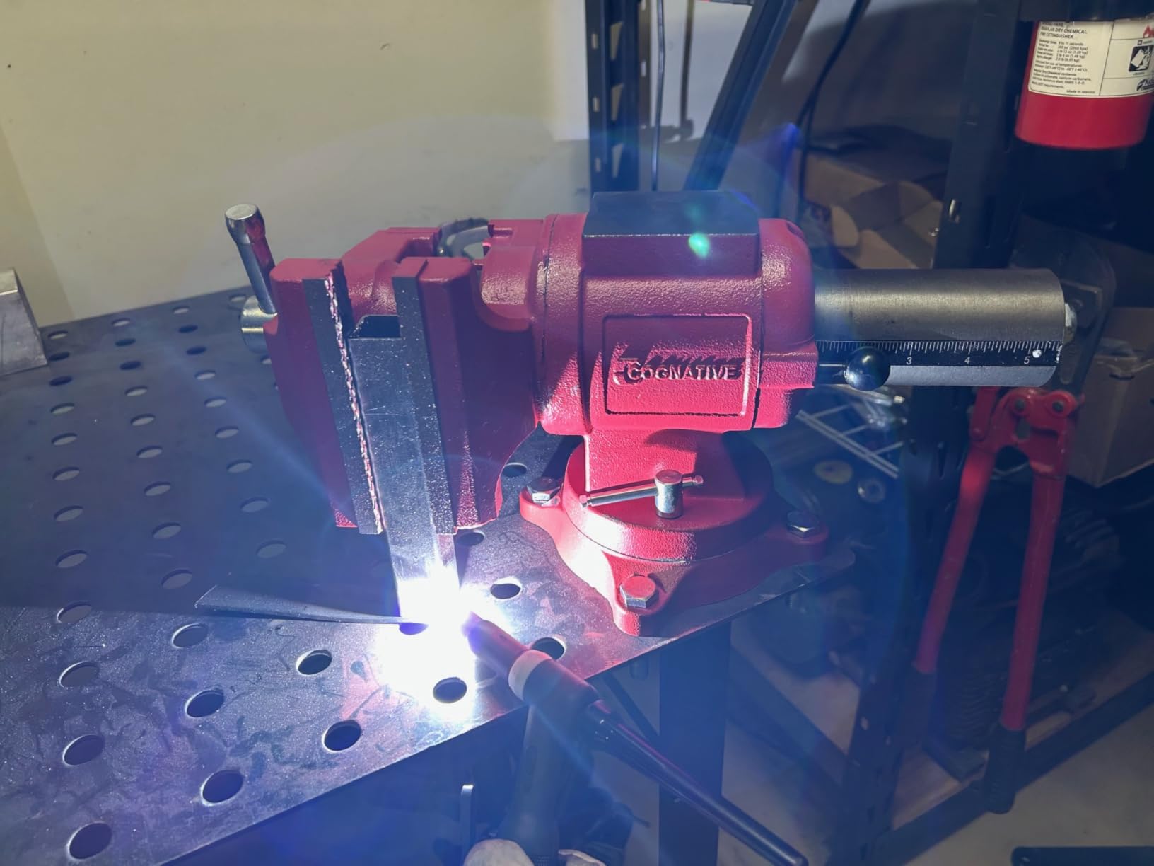 6-Inch Heavy Duty Bench Vise Ductile Iron Bench Vise 360° Multi-Purpose Bench Vice with Anvil, Clamp force 9900lbs, Blue Swivel Vise customer photo 2
