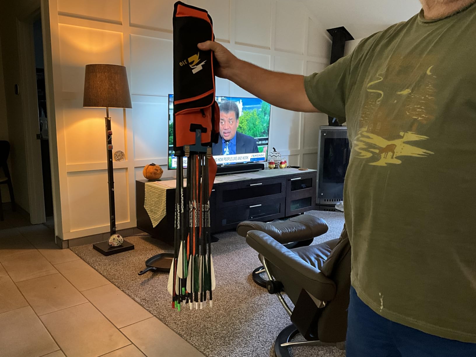 SUNYA Archery Hip Quiver for Arrows. Includes 3 Tubes Arrow Holder, Accessories Pockets and Waist Belt. Fit for Compound and Recurve Bow Practice. customer photo 1