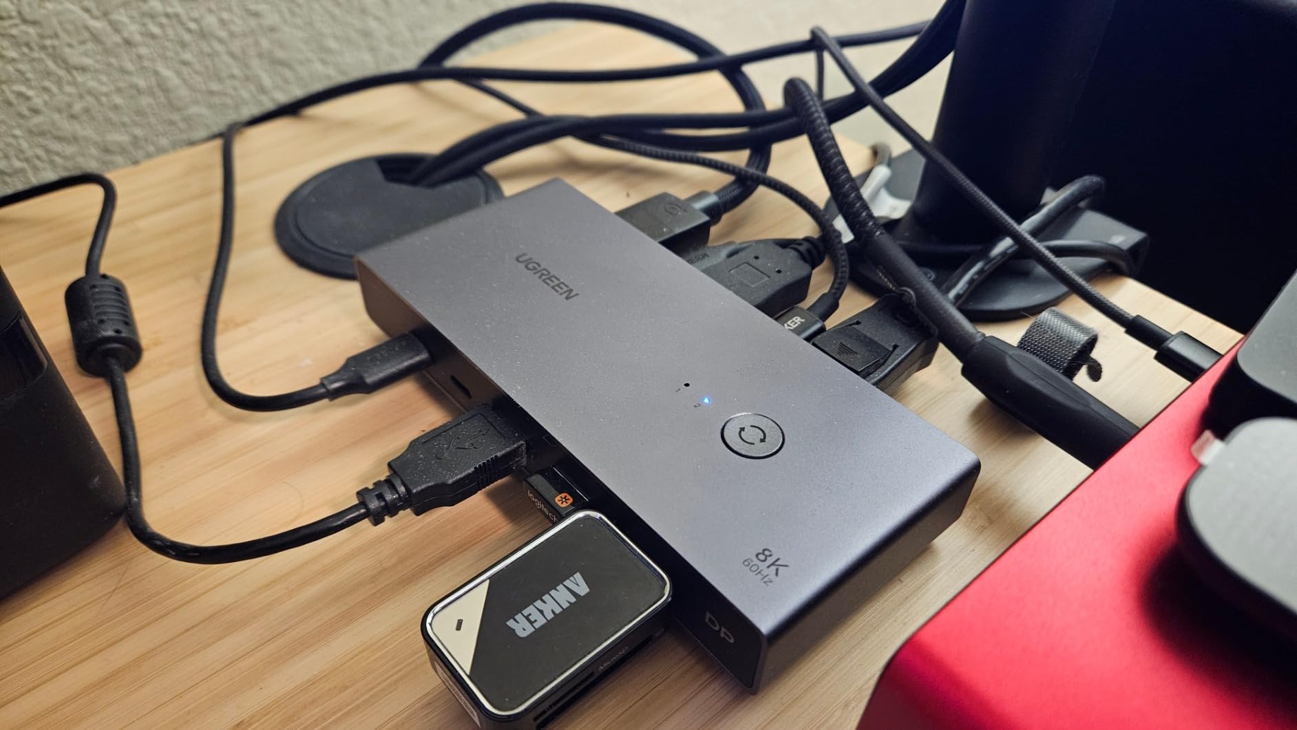 UGREEN 8K Displayport KVM Switch 2 in 1 Out DP1.4 with 4 USB 3.0 Ports(3 USB-A + 1 USB-C) Support 8K@60Hz 4K@240Hz Share 1 Monitor Keyboard Mouse U-Disk Printer, with 2 DP Cables, 2 USB A to C Cables customer photo 2