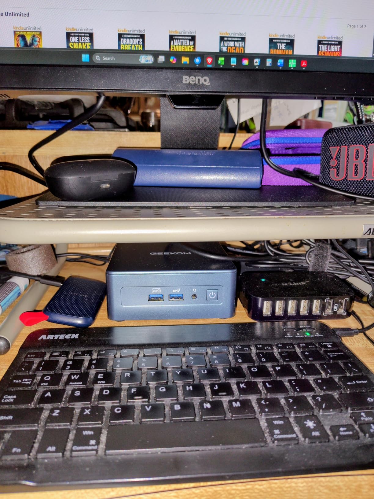 GEEKOM IT13 Mini PC 2026 with 13th Gen Intel i5-13600H 1TB SSD 16GB RAM Windows 11 Pro 2x USB4.0 Quad Display WiFi 6E customer photo 2
