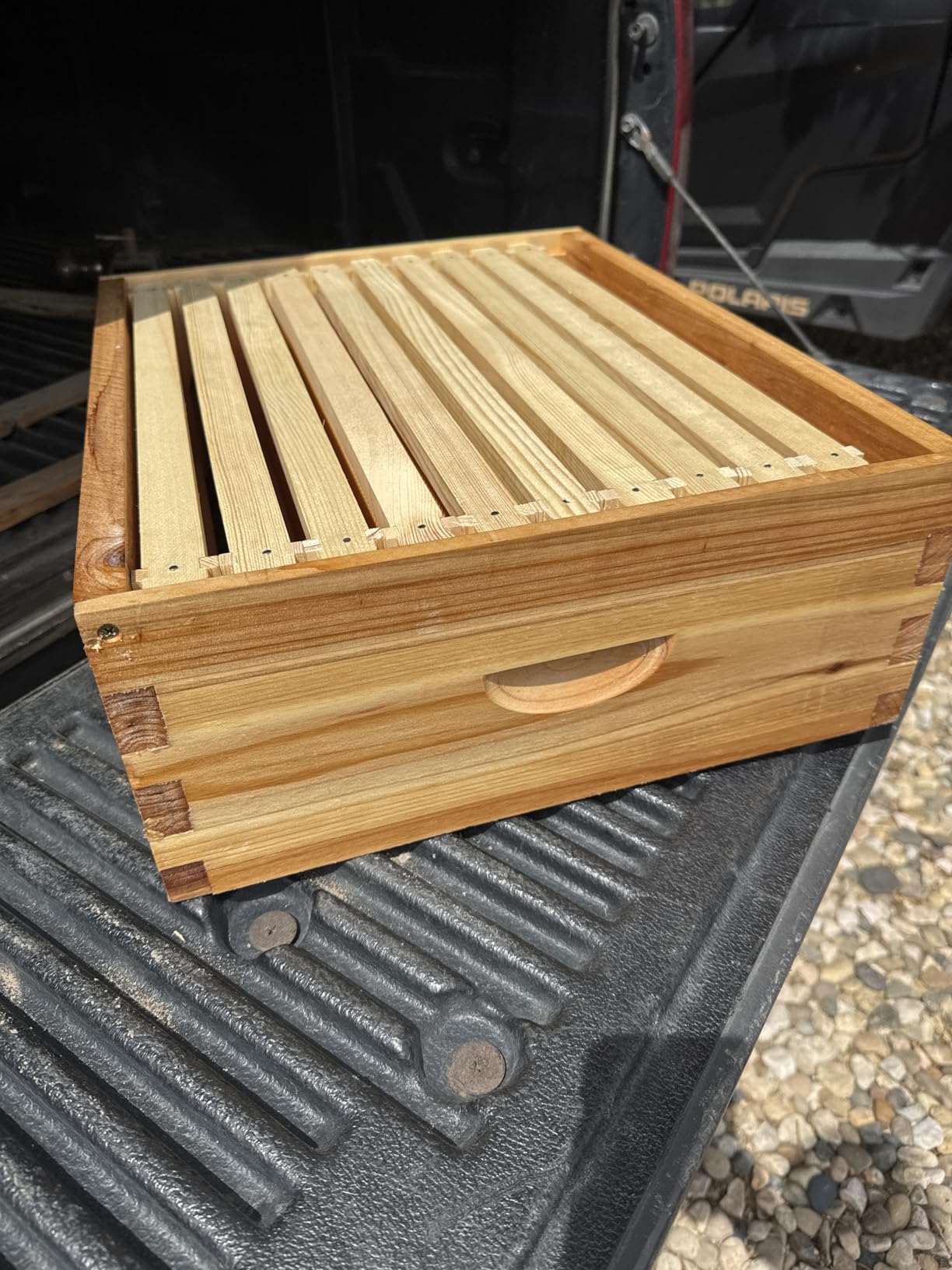 Honey Lake 10-Frame Langstroth Beehive Starter Kit, Beeswax Coated Complete Bee Hive Includes 2 Deep Brood Boxes & 2 Medium Super Bee Boxes with Beehive Frames and Foundations for Beekeepers (4 Layer) customer photo 2