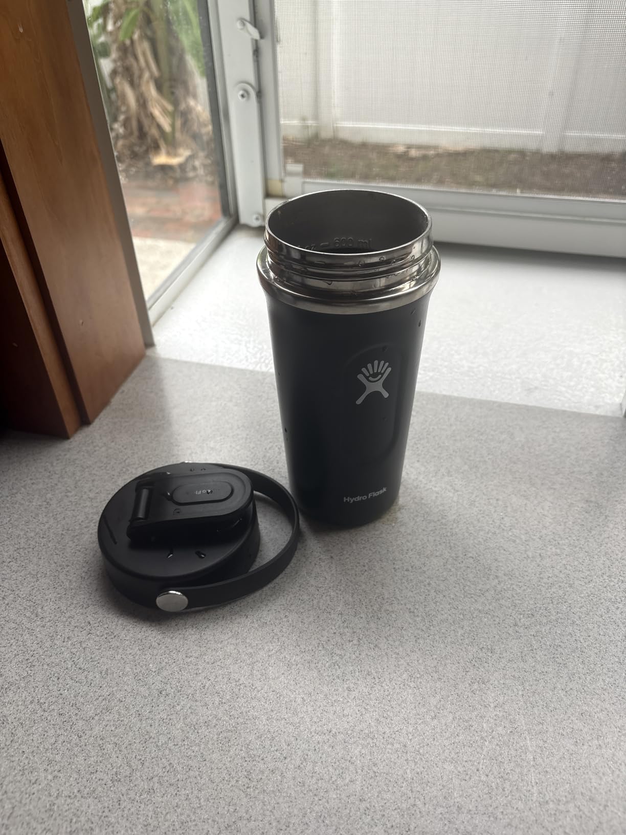 Hydro Flask 24 Oz Shaker Bottle - Insulated Stainless Steel Gym Bottle (Dew) customer photo 1
