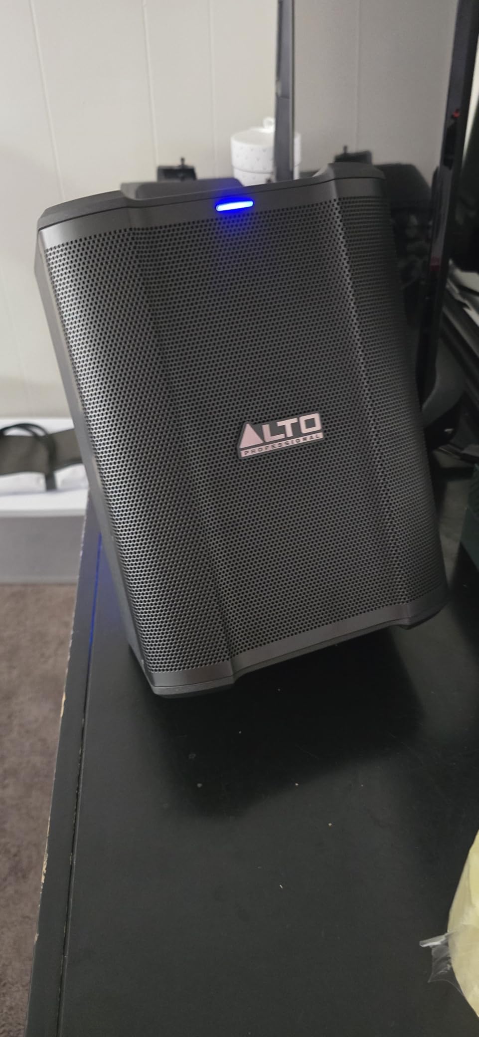 ALTO Busker 200W Portable PA Speaker System with Rechargeable Battery, Bluetooth, 3-Channel Mixer, Alesis FX, App Control, USB Charging customer photo 1