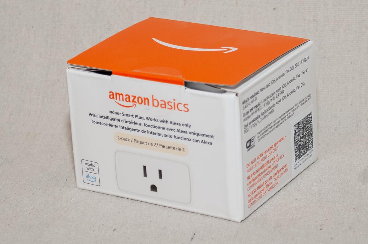 Amazon Basics Smart Plug, Works with Alexa Only, Voice Control, 4-Pack customer photo 1
