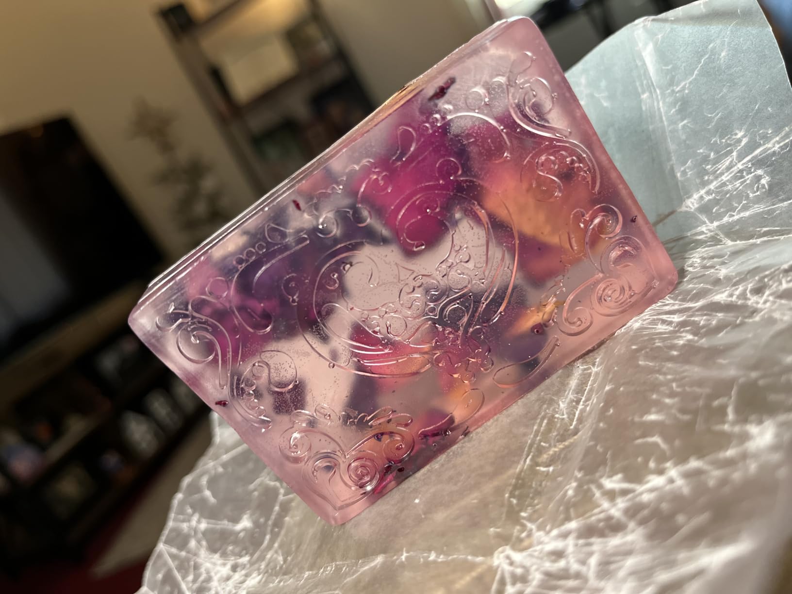 EDSRDRUS Basic Soap Making Kit for Adults - 2lbs Glycerin Soap Base, Silicone Molds, Dried Petals, Fragrance Oils, Pigments customer photo 1