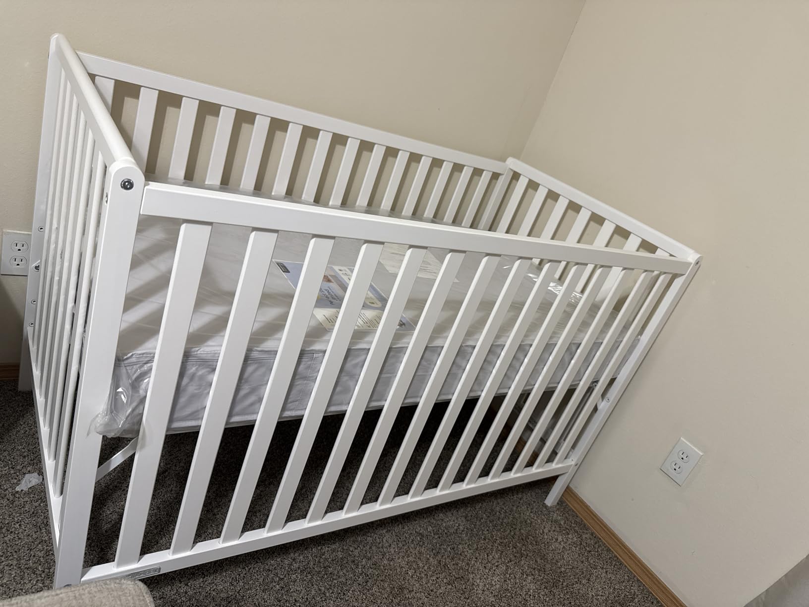 Delta Children Heartland 4-in-1 Convertible Crib, Natural customer photo 1