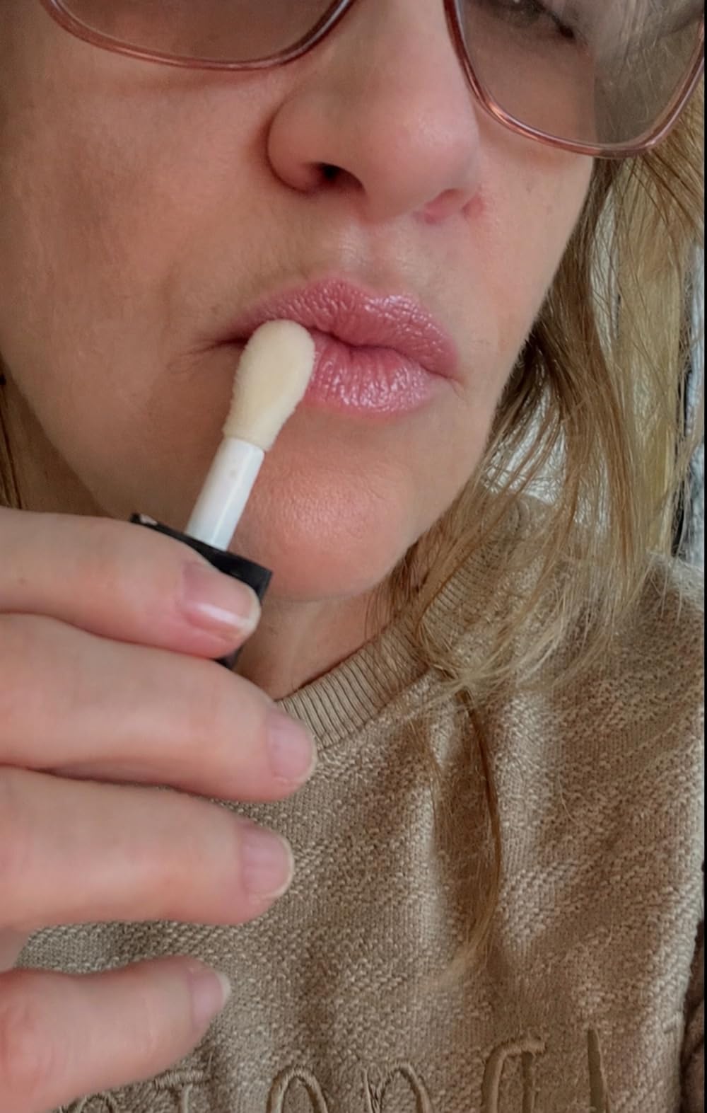 e.l.f. Glow Reviver Lip Oil, Nourishing Tinted Lip Oil For A High-shine Finish, Infused With Jojoba Oil, Vegan & Cruelty-free, Rose Envy customer photo 2