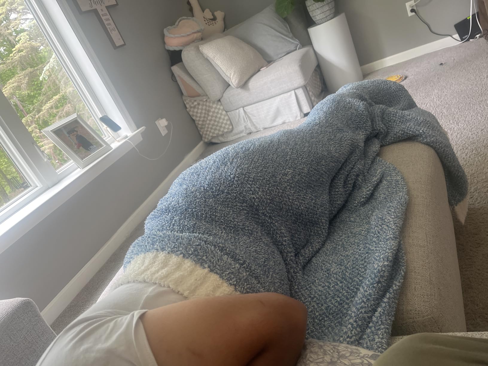 Snuggle Sac Buttery Ivory Throw Blanket for Couch, Reversible Super Soft Knitted Blankets, Warm Cozy Knit Fuzzy Plush Lightweight Throws Dupes for Sofa, Bed, Picnic, Ivory, 50 x 60 inches customer photo 2