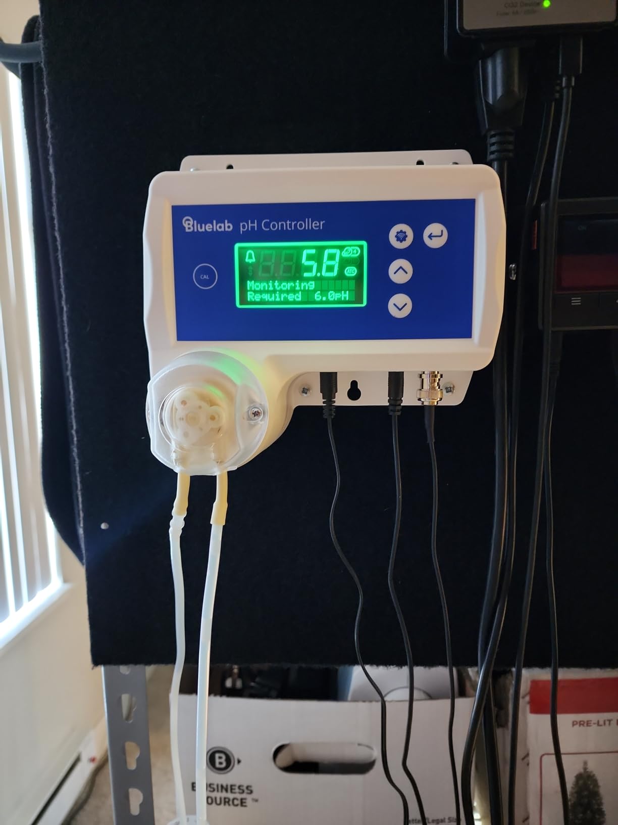 Bluelab pH Controller Wi-Fi 24/7 Reservoir Monitoring for pH with Automated Nutrient Dosing, Edenic Integration, Replaceable Probes Safety Features Optimal for Hydroponics & Indoor Plants customer photo 1