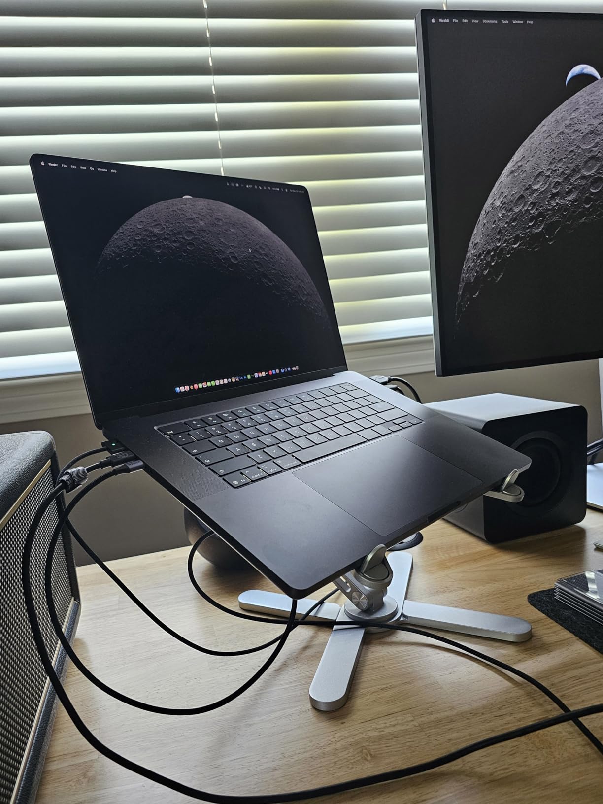 OMOTON LA10 360° Rotating Laptop Stand Riser for Desk, Ergonomic Foldable Computer Stand Adjustable Height Angles for Collaborative Work, Easy Storage Fit Macbooks,All Laptops up to 16 inches, Silver customer photo 2