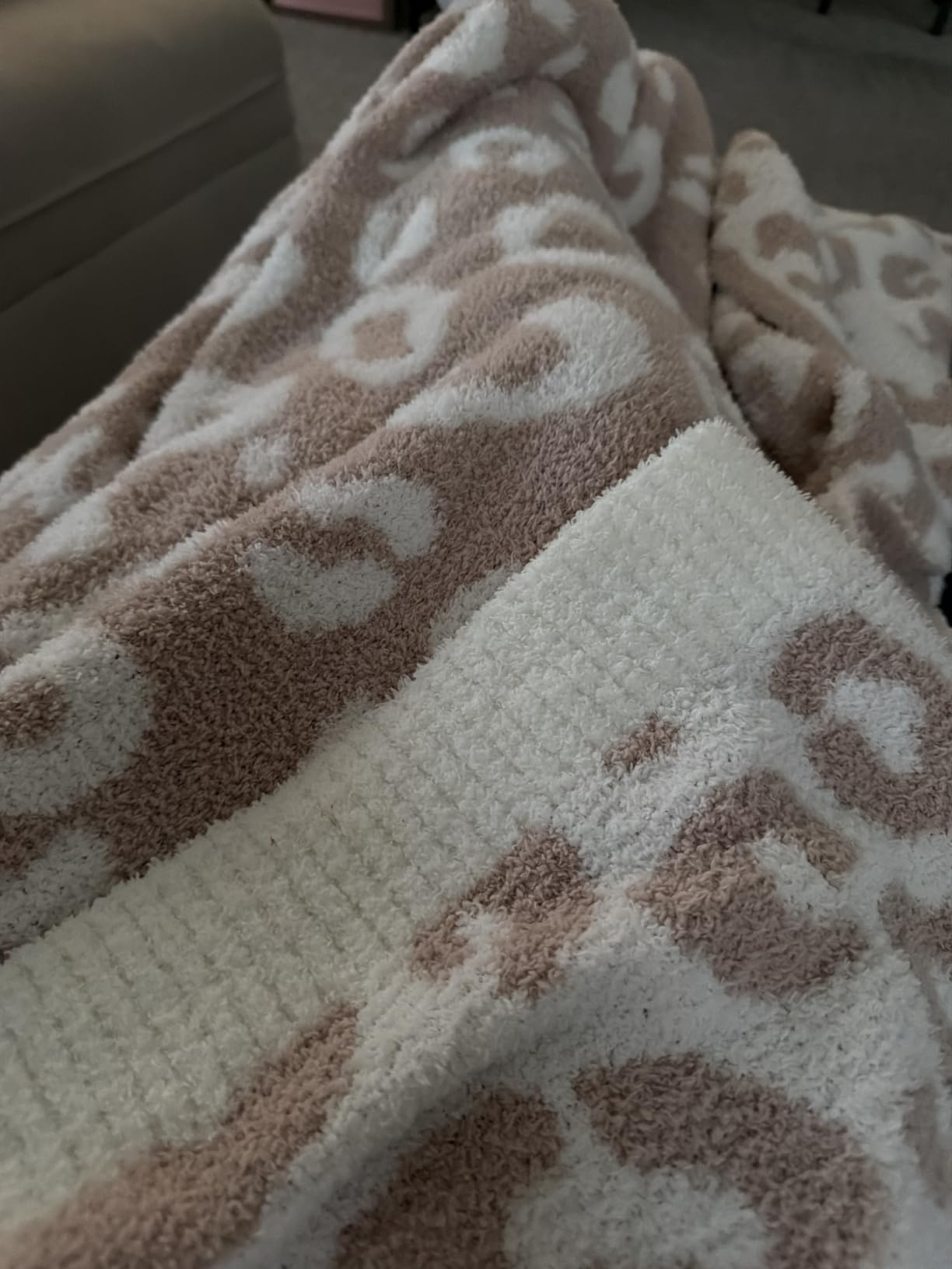 Snuggle Sac Leopard Throw Blanket for Couch Bed Sofa 50x60 inches, Reversible Beige Leopard Blanket Ultra Soft Cozy Blankets for Women Mothers Birthday Gifts customer photo 2