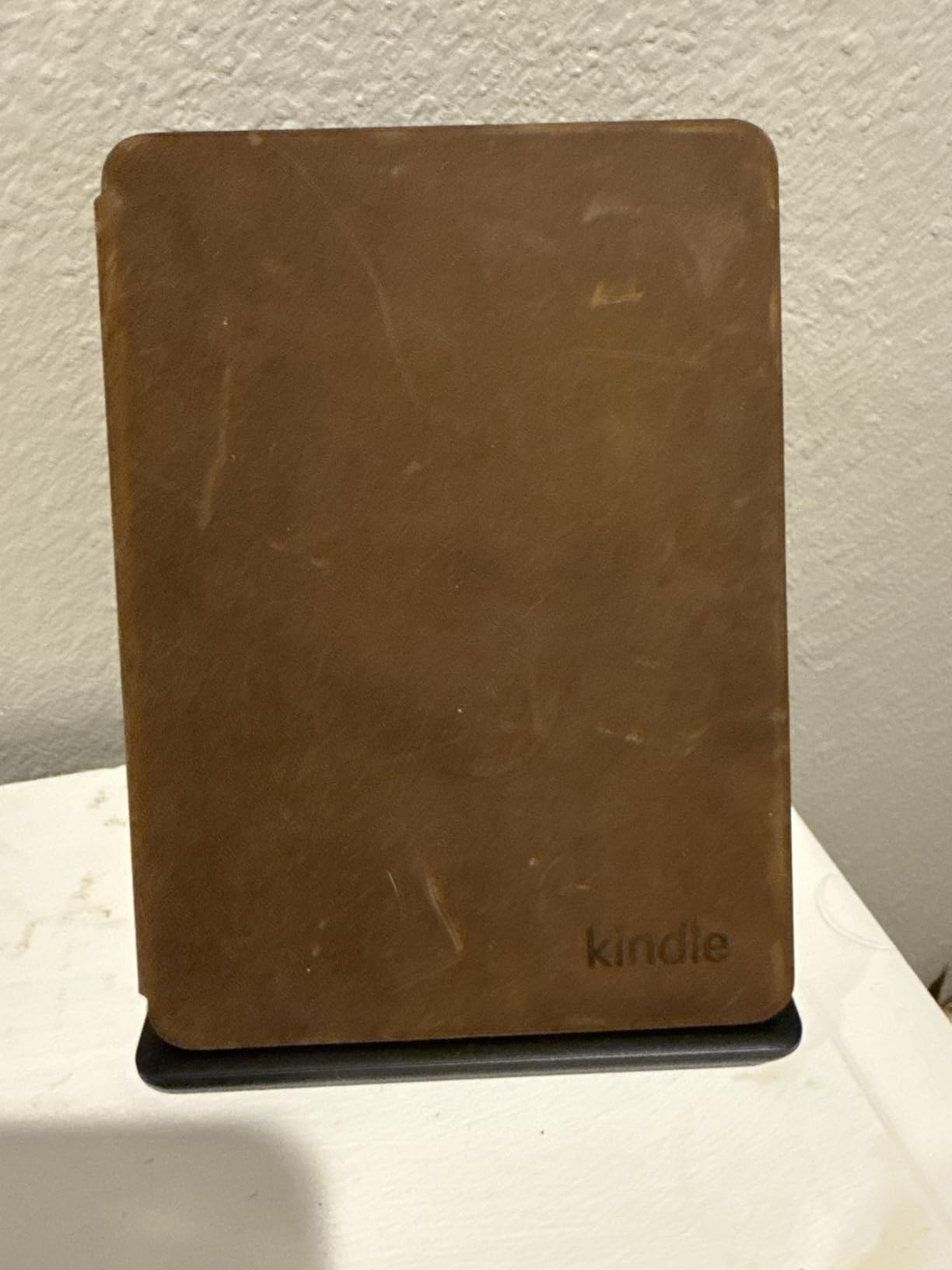 Made for Amazon, Wireless Charging Dock for Kindle Paperwhite Signature Editions (2022 & 2024 Releases) and Kindle Colorsoft Signature Edition customer photo 1