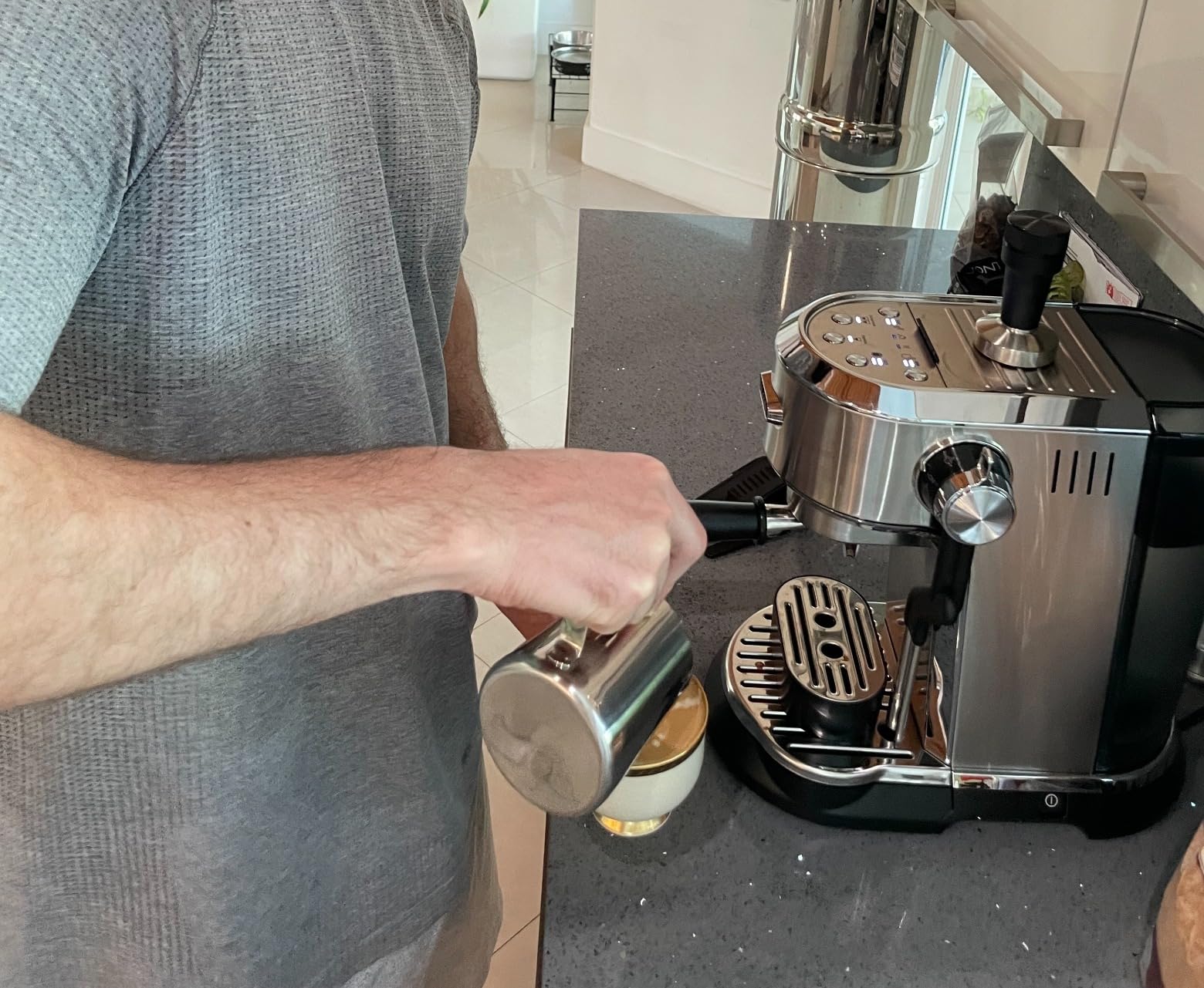 De'Longhi Dedica Maestro Plus Espresso Machine, Automatic Steam Wand, 3 Coffee Temp & Milk Foam Settings customer photo 1