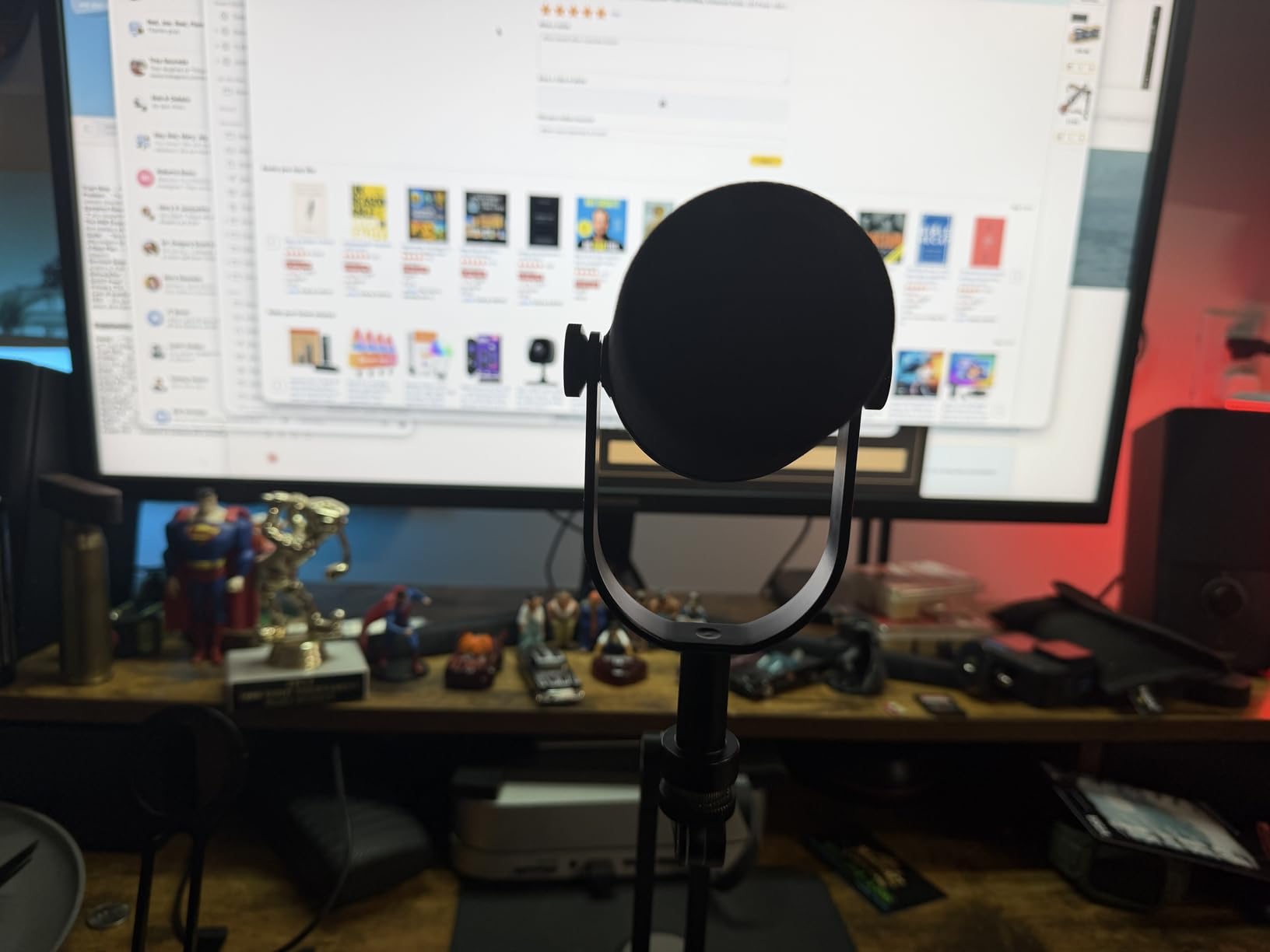 Shure MV7+ Dynamic Microphone - USB-C & XLR Podcast Mic for Streaming, Recording & Broadcasting, OBS Certified, Auto Level Mode, Digital Pop Filter, LED Panel, Black customer photo 2