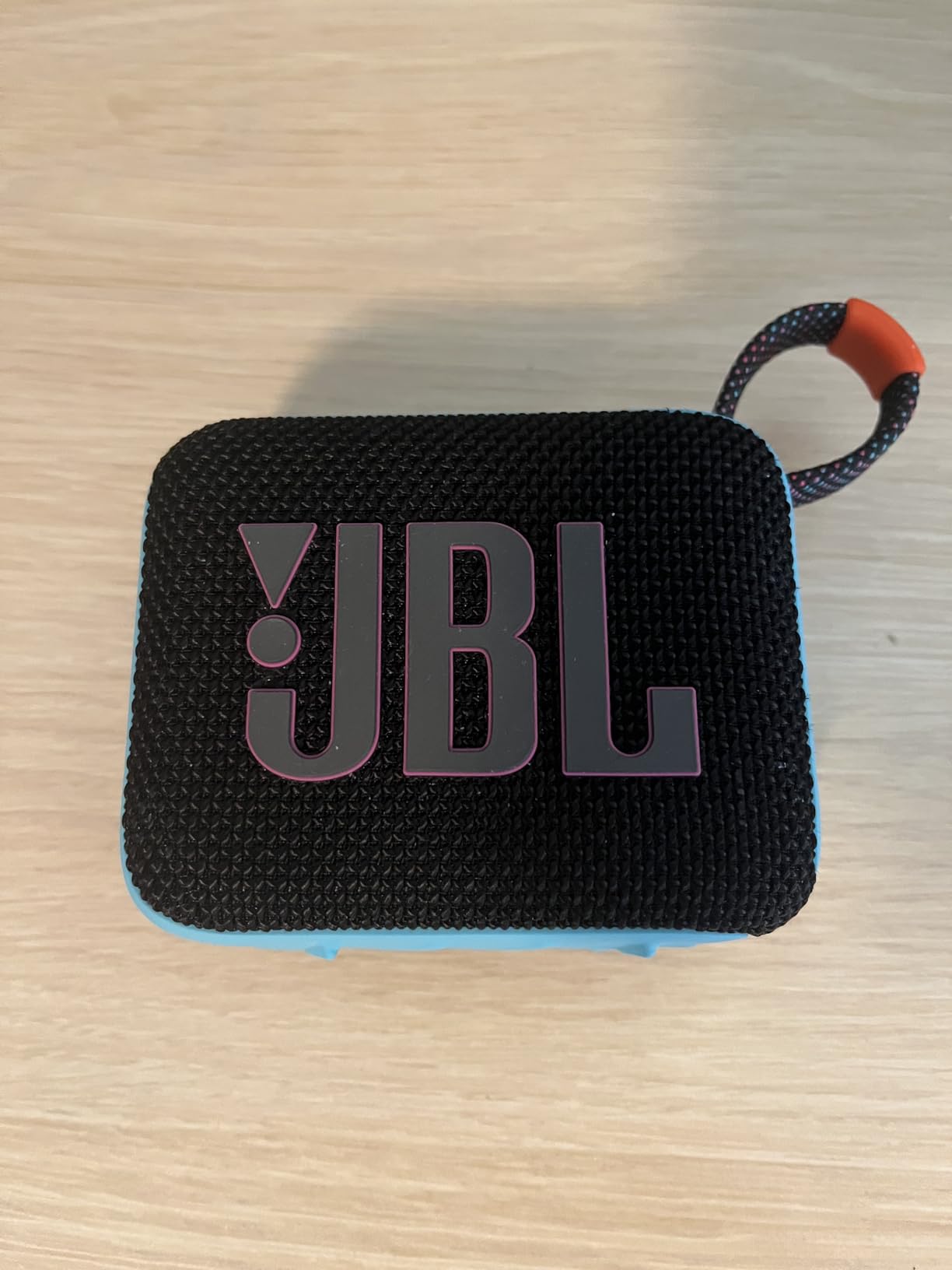 JBL Go 4 - Ultra-Portable, Waterproof and Dustproof Bluetooth Speaker, Big JBL Pro Sound with Punchy bass, 7-Hour Built-in Battery, Made in Part with Recycled Materials (Black) customer photo 1