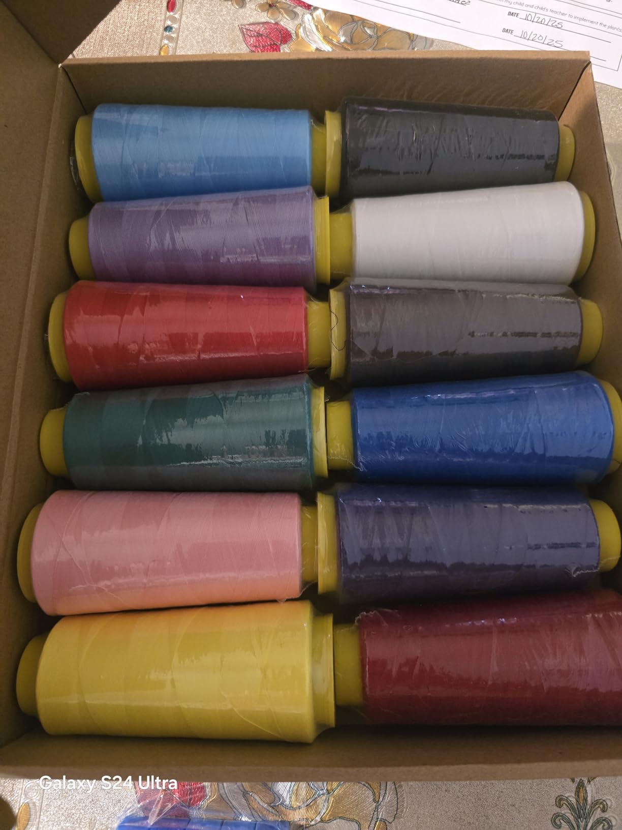 12 Pack Serger Thread Cones, 1800 Yards Each Spool Overlock Thread, PolyesterThread 40s/2 for Serger&Overlock, Quilting, Piecing, Sewing Machine customer photo 1