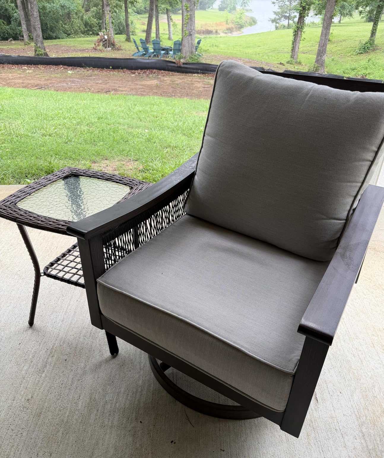 VINGLI Outdoor Side Table with Storage Wicker Patio Side Table, Tempered Glass Top End Table for Balcony Porch Deck (Brown) customer photo 2
