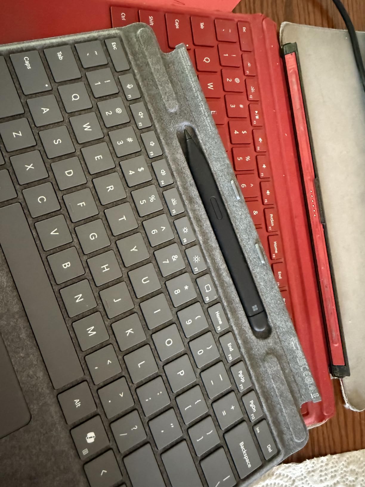 Microsoft Surface Pro Keyboard with Slim Pen 2 Bundle for Pro Copilot+ (11th Edition), Pro 9 and Pro 8, Alcantara Material, Platinum customer photo 1