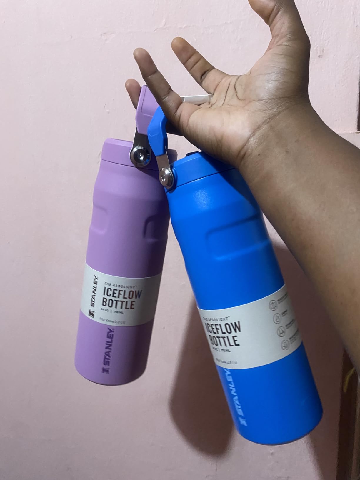 Stanley IceFlow Flip Straw 2.0 Water Bottle 24 OZ | Built-In Straw with Larger Opening | Lightweight & Leak-Resistant | Insulated Stainless Steel | BPA-Free | Frost customer photo 1
