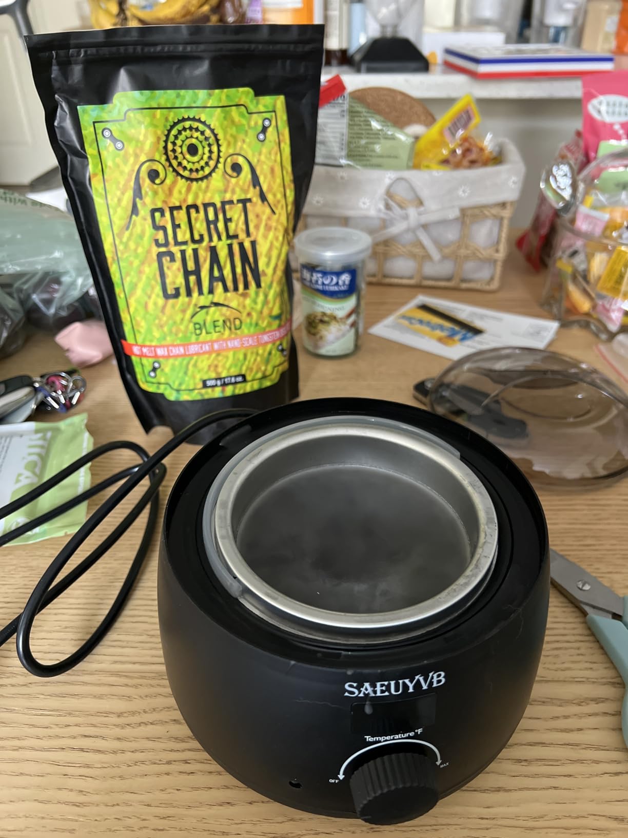 SAEUYVB Professional Digital Wax Warmer with Lid and 16oz Pot for Hair Removal (Black) customer photo 2