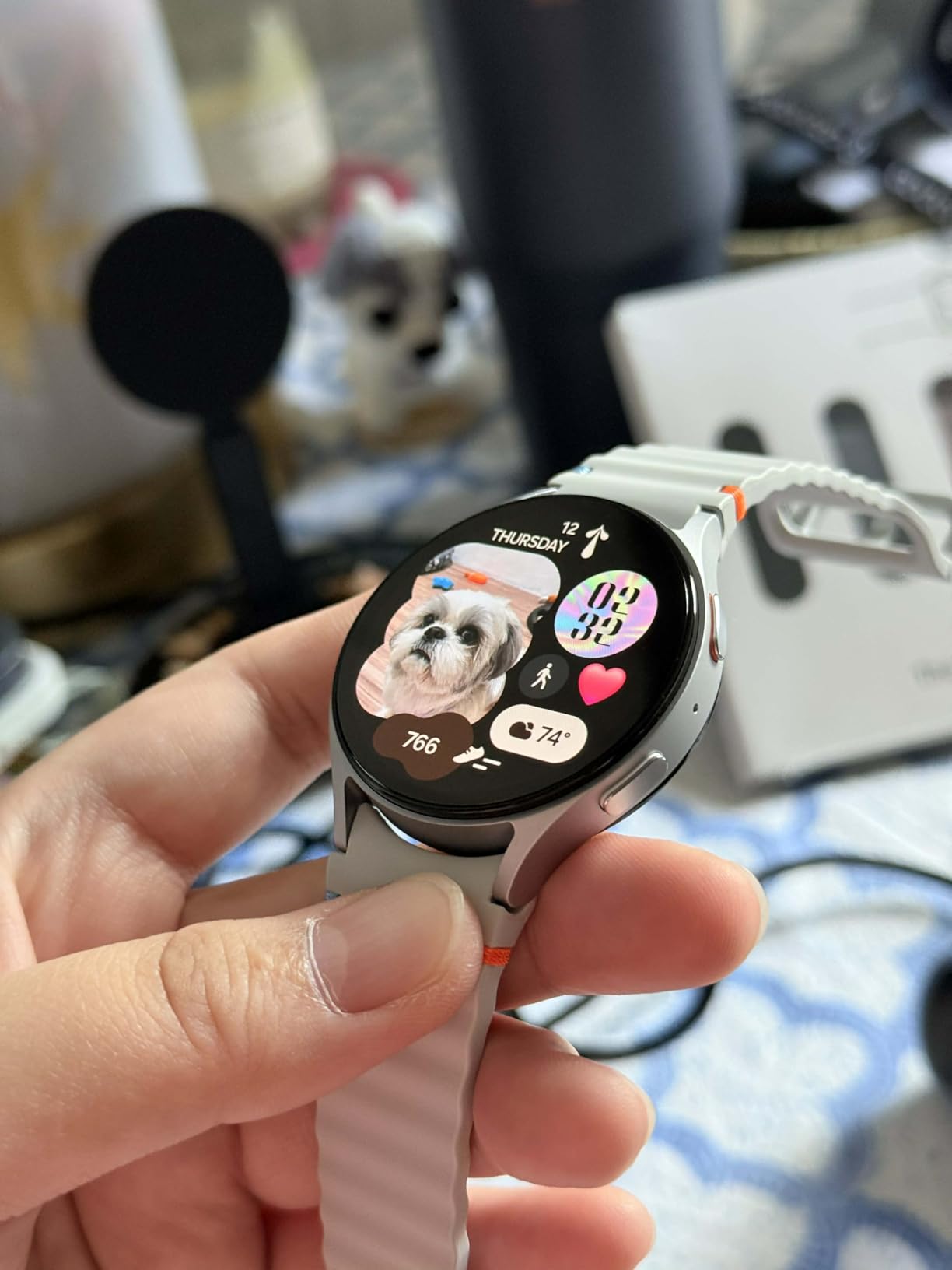 Galaxy Watch 7 44mm LTE AI Smartwatch w/Energy Score, Wellness Tips, Heart Rate Tracking, Sleep Monitor, Fitness Tracker, 2024, Silver [US Version, 1Yr Manufacturer Warranty] customer photo 2