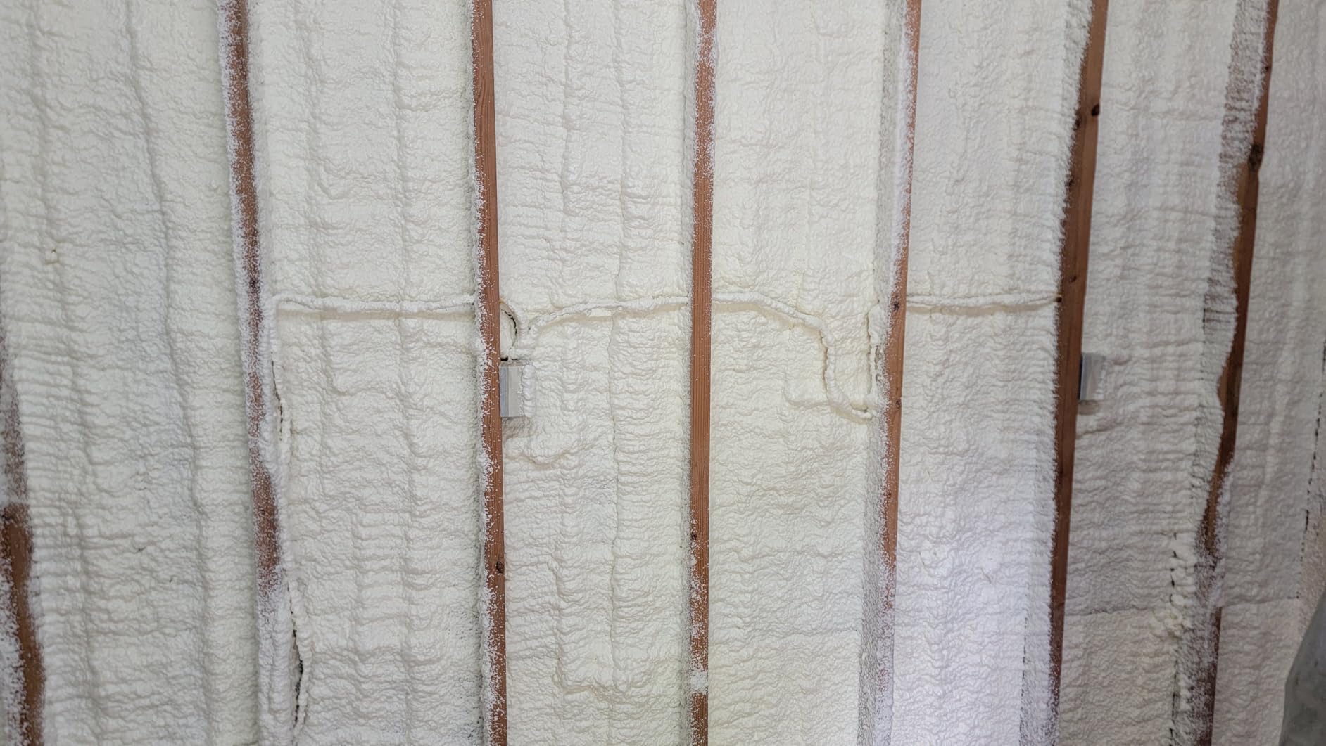 Kraken Bond Fastcoat Fire Rated Spray Foam Insulation Closed Cell in a Can 480 sq ft (24x27.1 oz.) (R-Value 11.32 / 2in) - Spray Foam for Garage Door, Attic, Wall Gun & Cleaner Included, 24 Pack customer photo 2