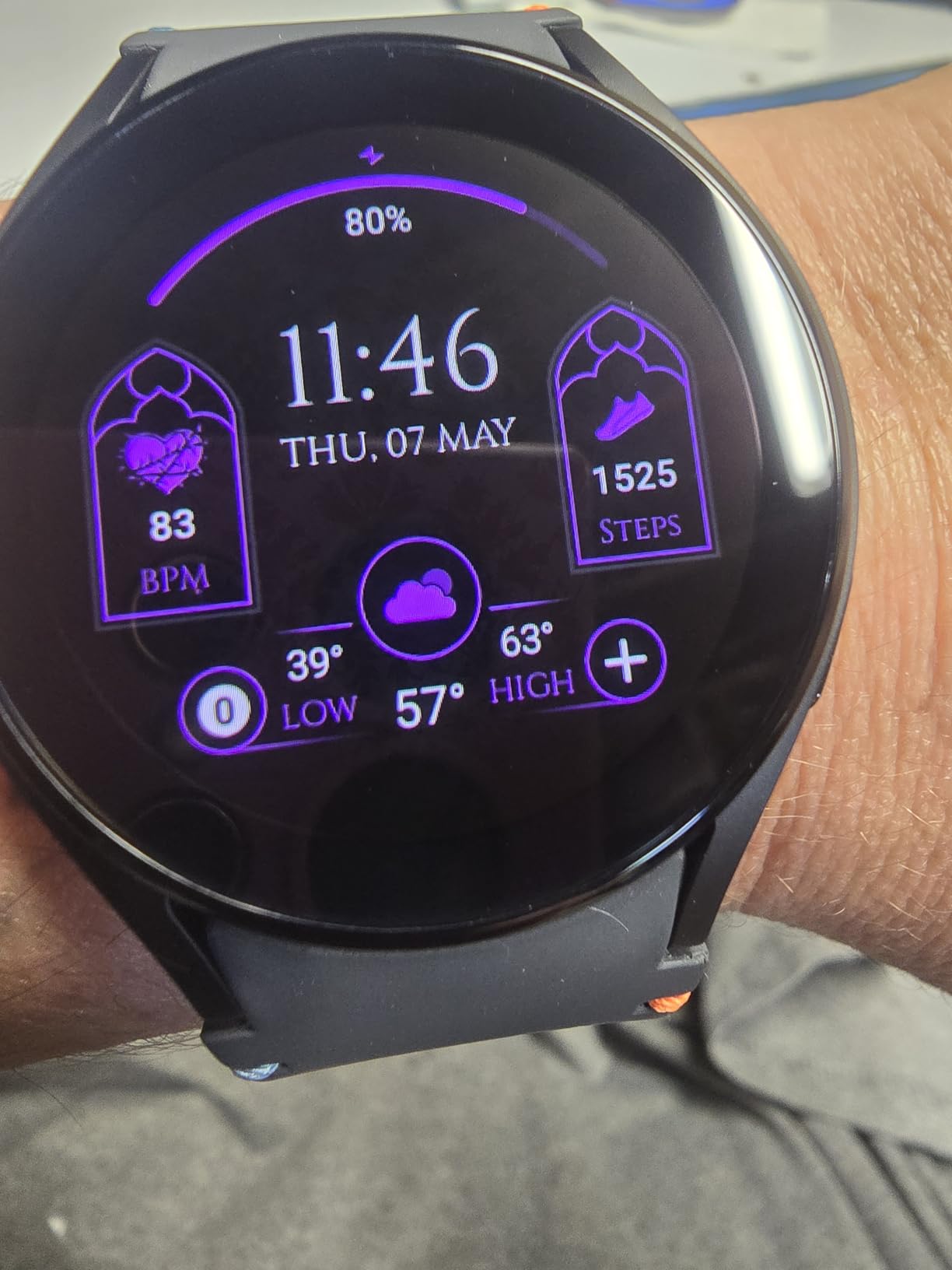 Galaxy Watch FE 40mm Bluetooth AI Smartwatch w/Fitness Tracking, BIA Sensor, Personalized HR Zones, Heart Rate Tracker, Sleep Monitor, 2024, Black [US Version, 1Yr Manufacturer Warranty] customer photo 1