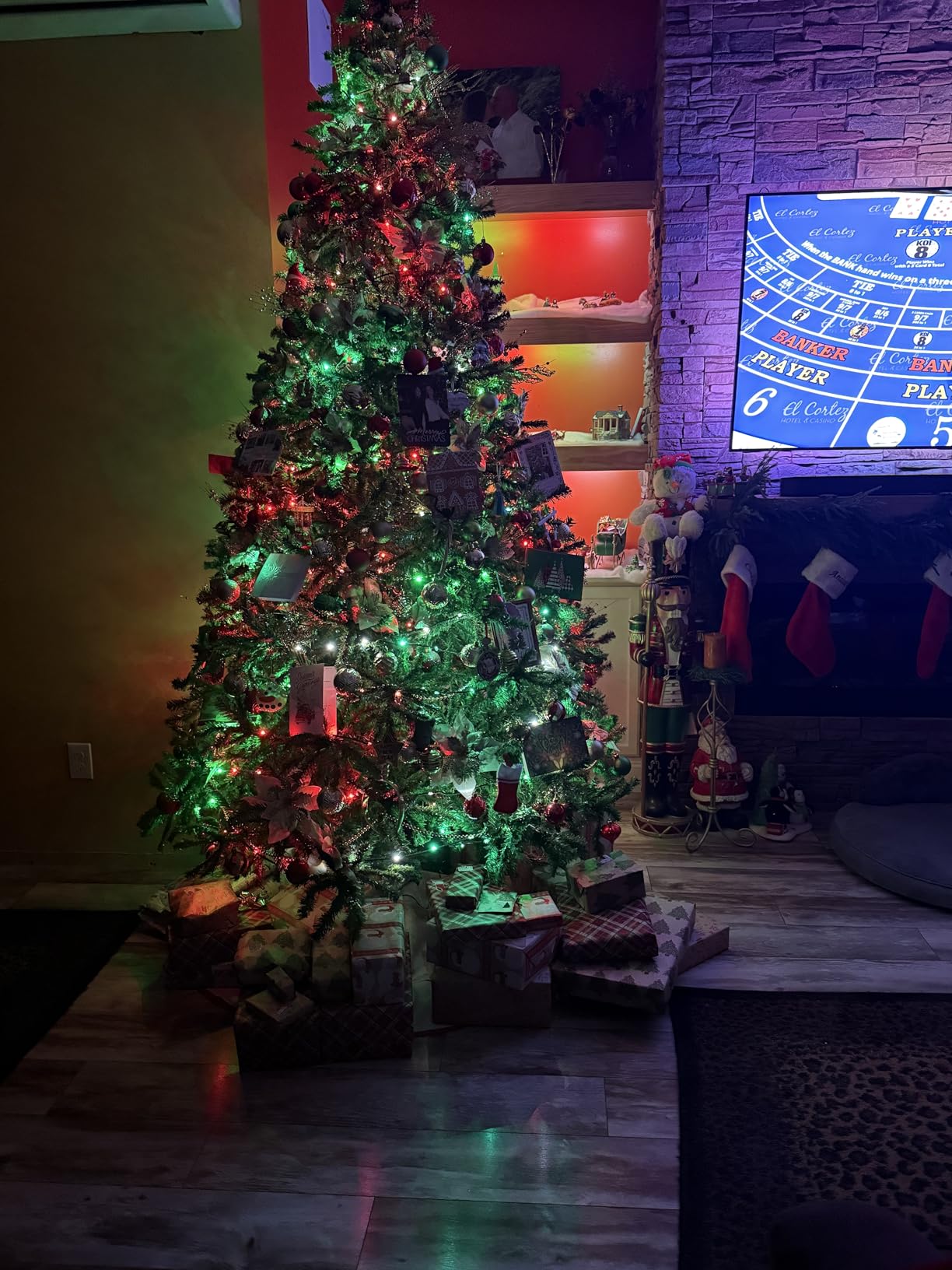 Govee Christmas Lights 2, RGBWIC 99FT 300LEDs Holiday String Lights with Shape Mapping Function, Smart LED Decoration for Indoor Outdoor Tree, 130+ Preset Scenes, Voice and APP Control, Green Wire customer photo 2