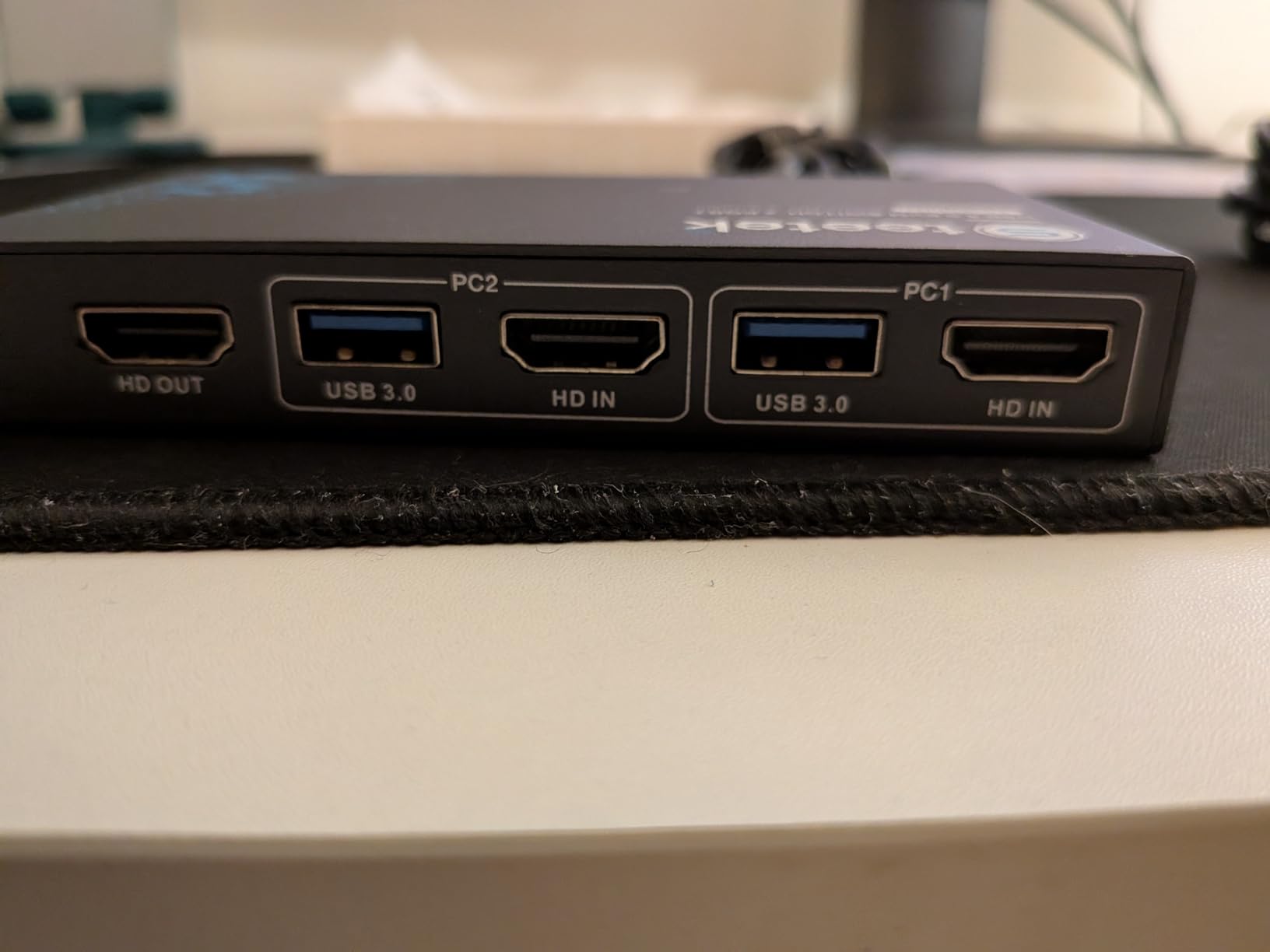 Hearvo USB 3.0 HDMI KVM Switch 1 Monitors 2 Computers, 4K@60Hz KVM Switches for 2 Computers Sharing Monitor Keyboard Mouse Hard Drives Printer, with EDID Adaptive, 2USB Cable and Controller -S7232H customer photo 2