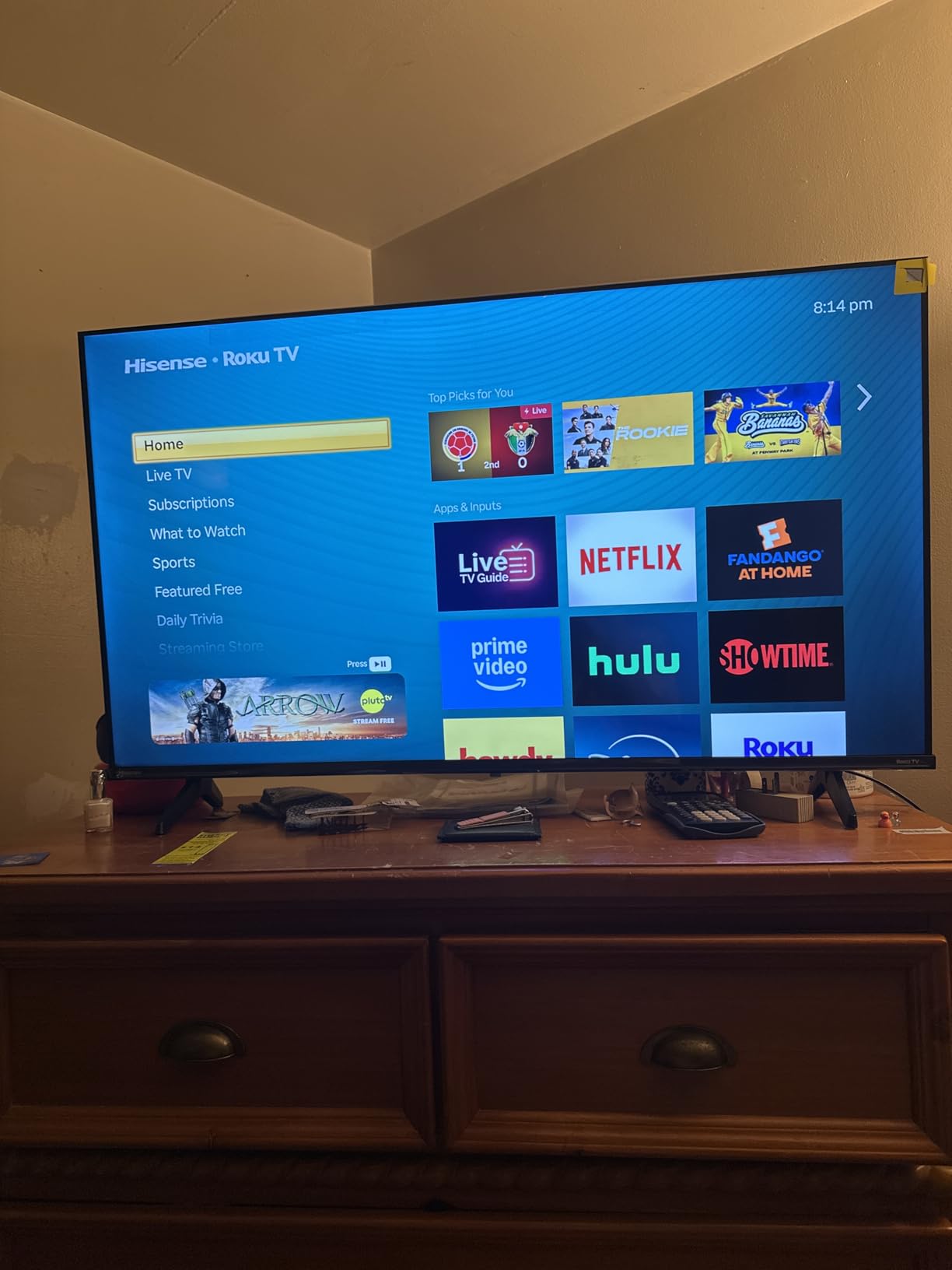 Hisense 32-Inch Class A4 Series HD 720p Smart Roku TV with Alexa Compatibility (32A4HNR) - Dolby Audio, Slim Bezel Design, Google Assistant customer photo 1
