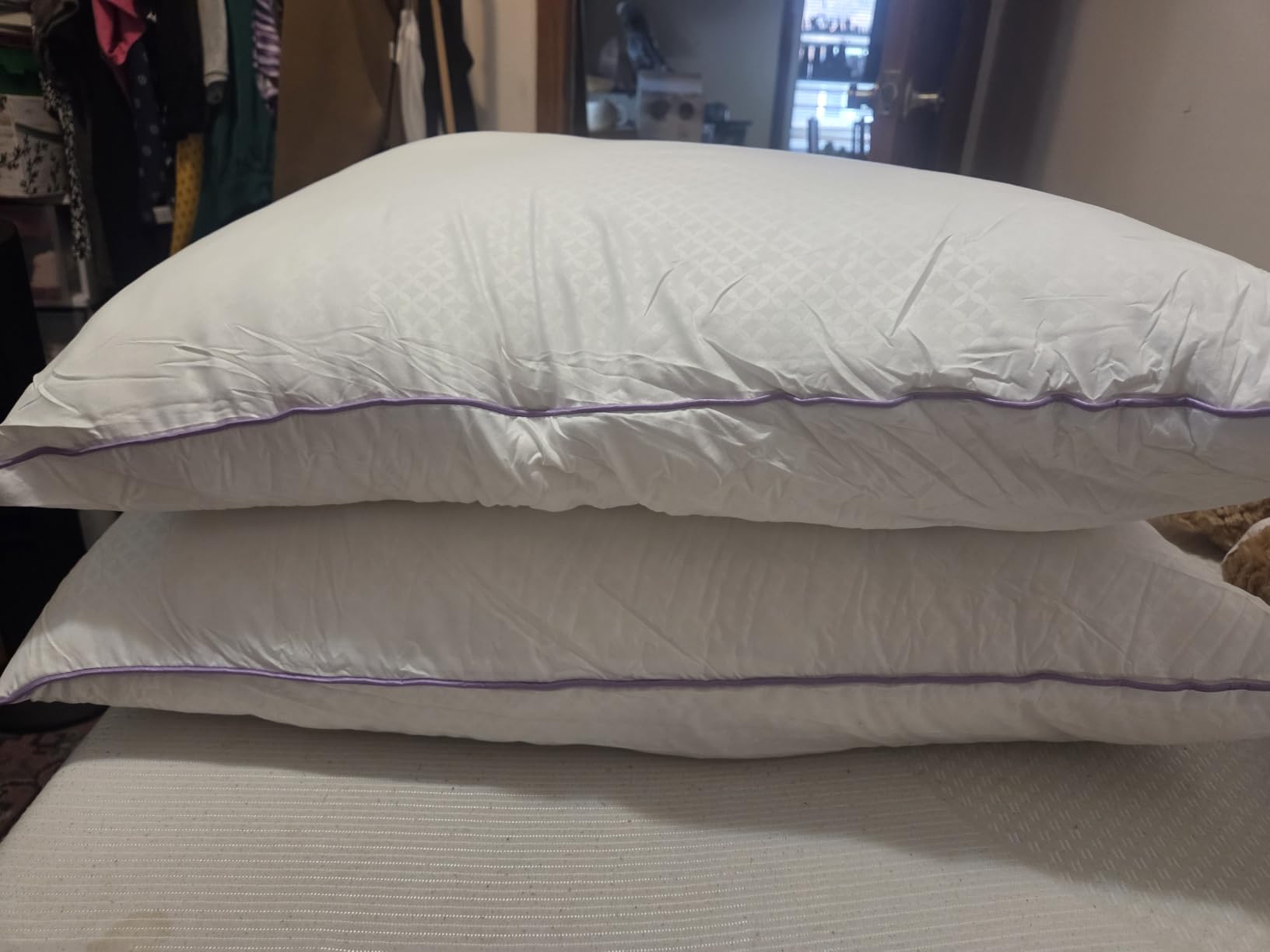 JOLLYVOGUE Firm Pillows Queen Size Set of 2, Supportive Bed Pillows with Oeko-Tex Certified Down Alternative Fill, Fluffy Hotel Quality for Back, Stomach and Side Sleepers customer photo 1