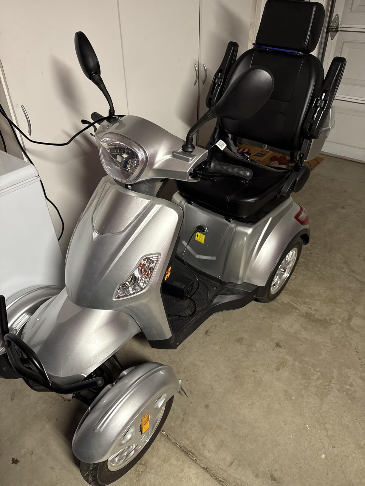 Mobility Scooters for Seniors, Heavy-Duty 4 Wheel Mobility Scooters for Travel, 500LBS Capacity 800W All Terrain Handicap Scooters for Adults customer photo 1