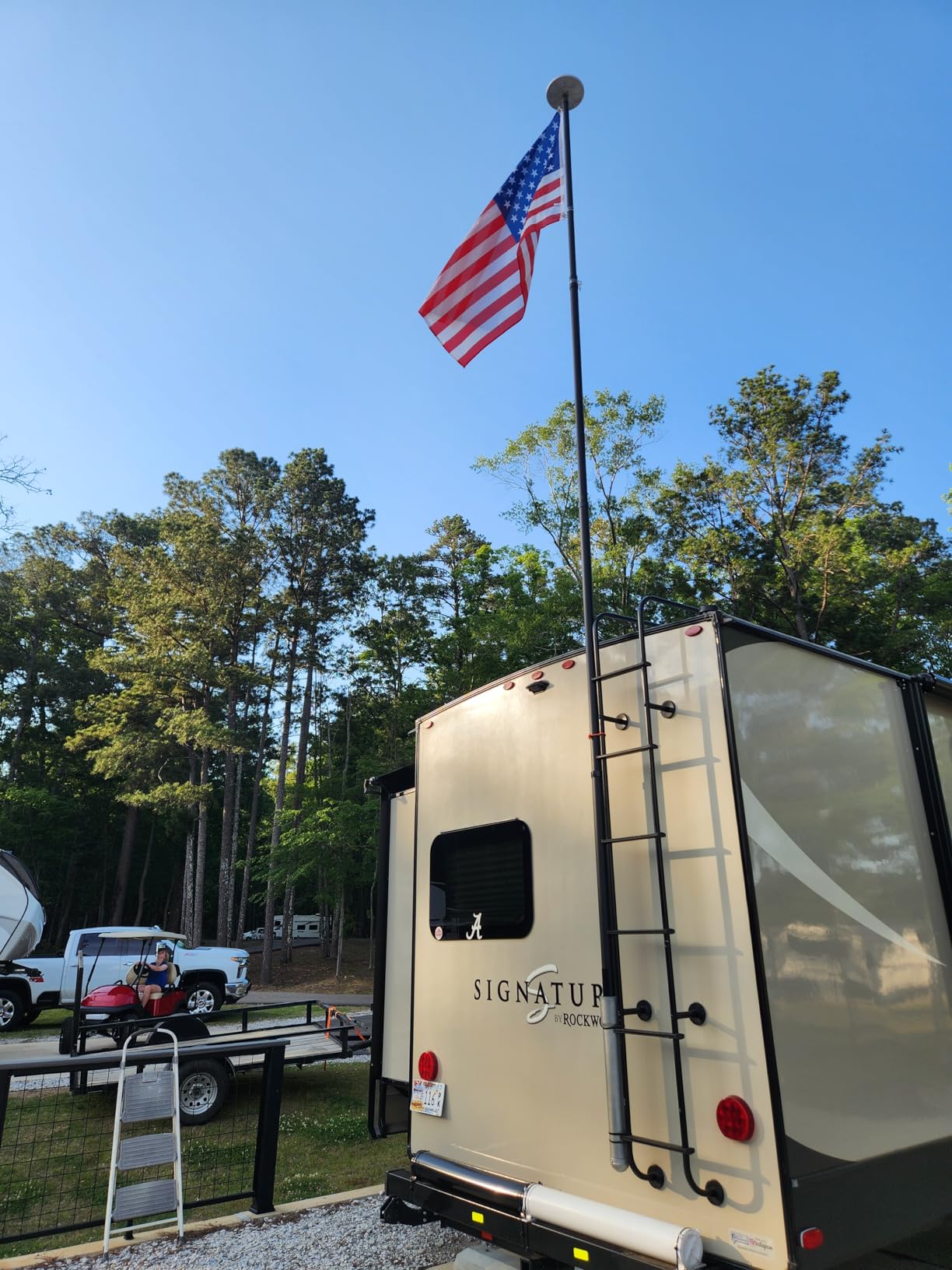 VEVOR 30FT Telescoping Flag Pole Kit, Heavy Duty Aluminum Alloy in Ground Flag Poles for Outside, 3 Display Modes Flagpole with 3x5 American Flag, Professional Accessories, Silver customer photo 1